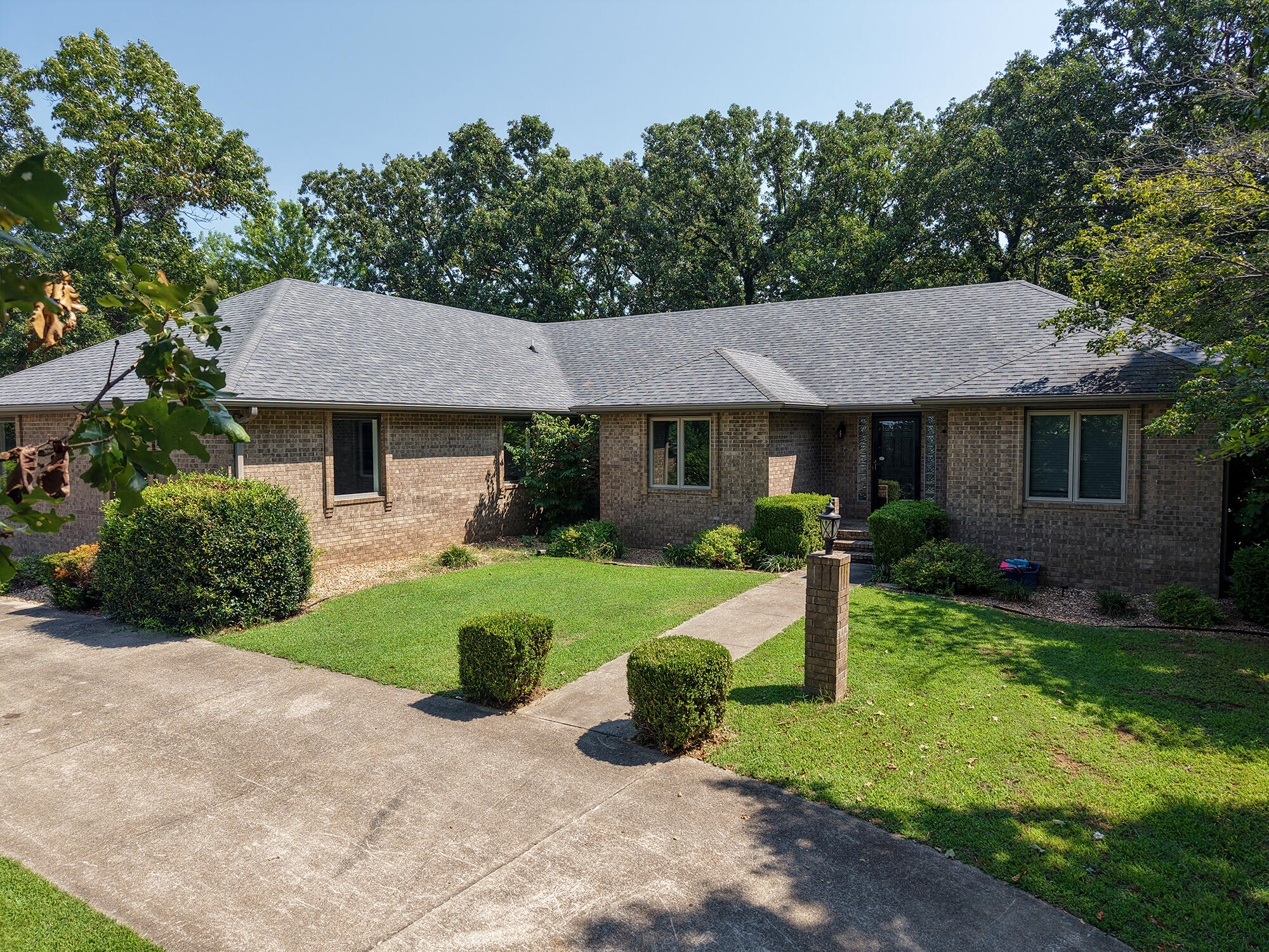1738 Hawthorn Place Property Photo 37