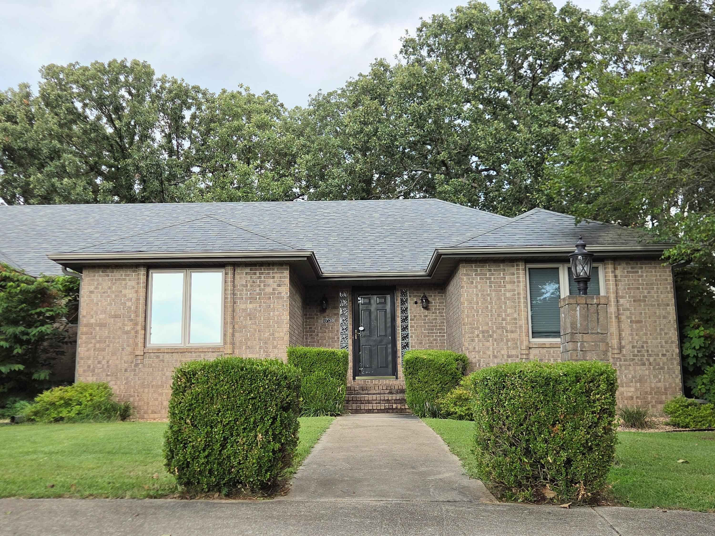 1738 Hawthorn Place Property Photo 38