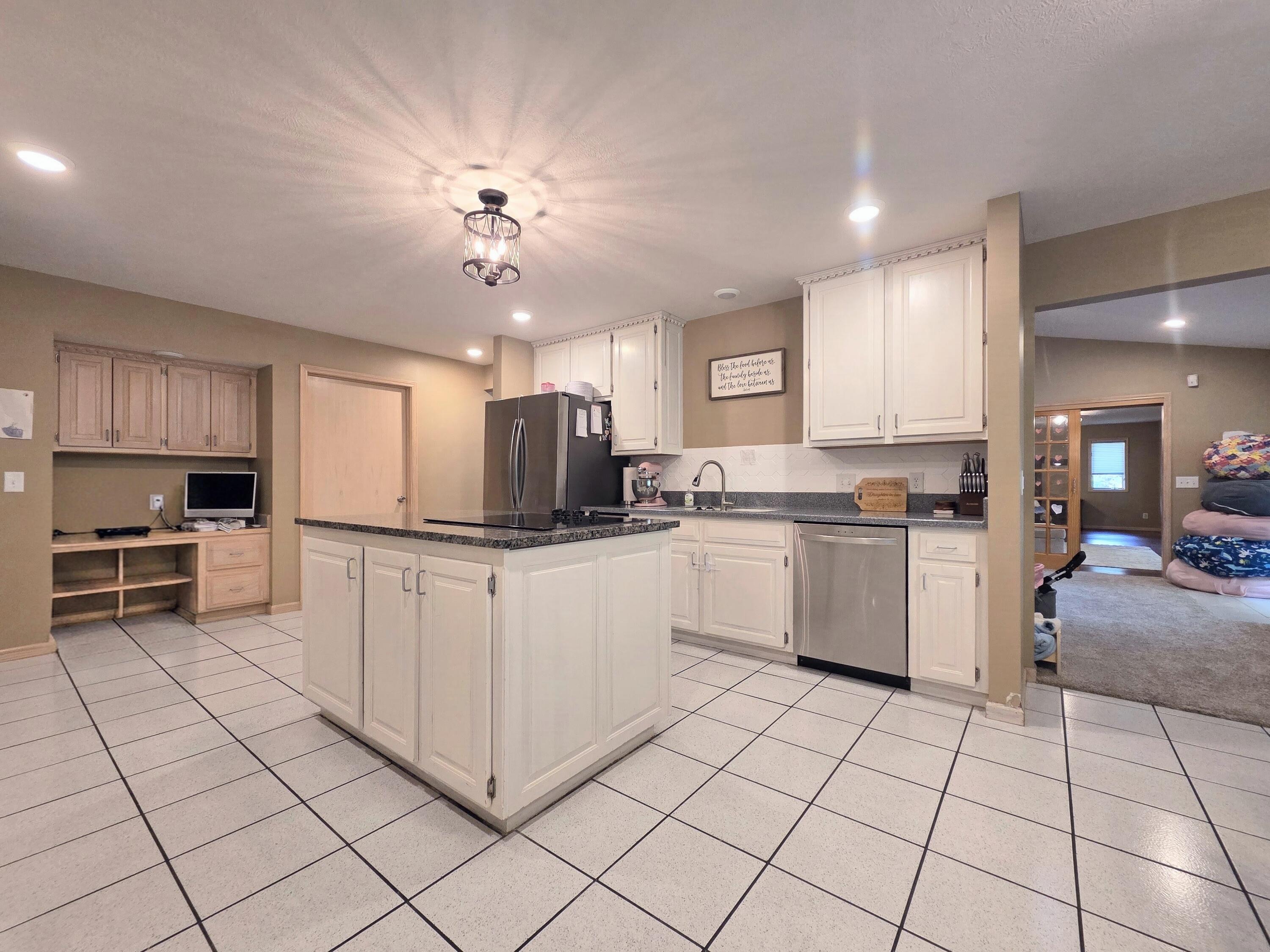 1738 Hawthorn Place Property Photo 47