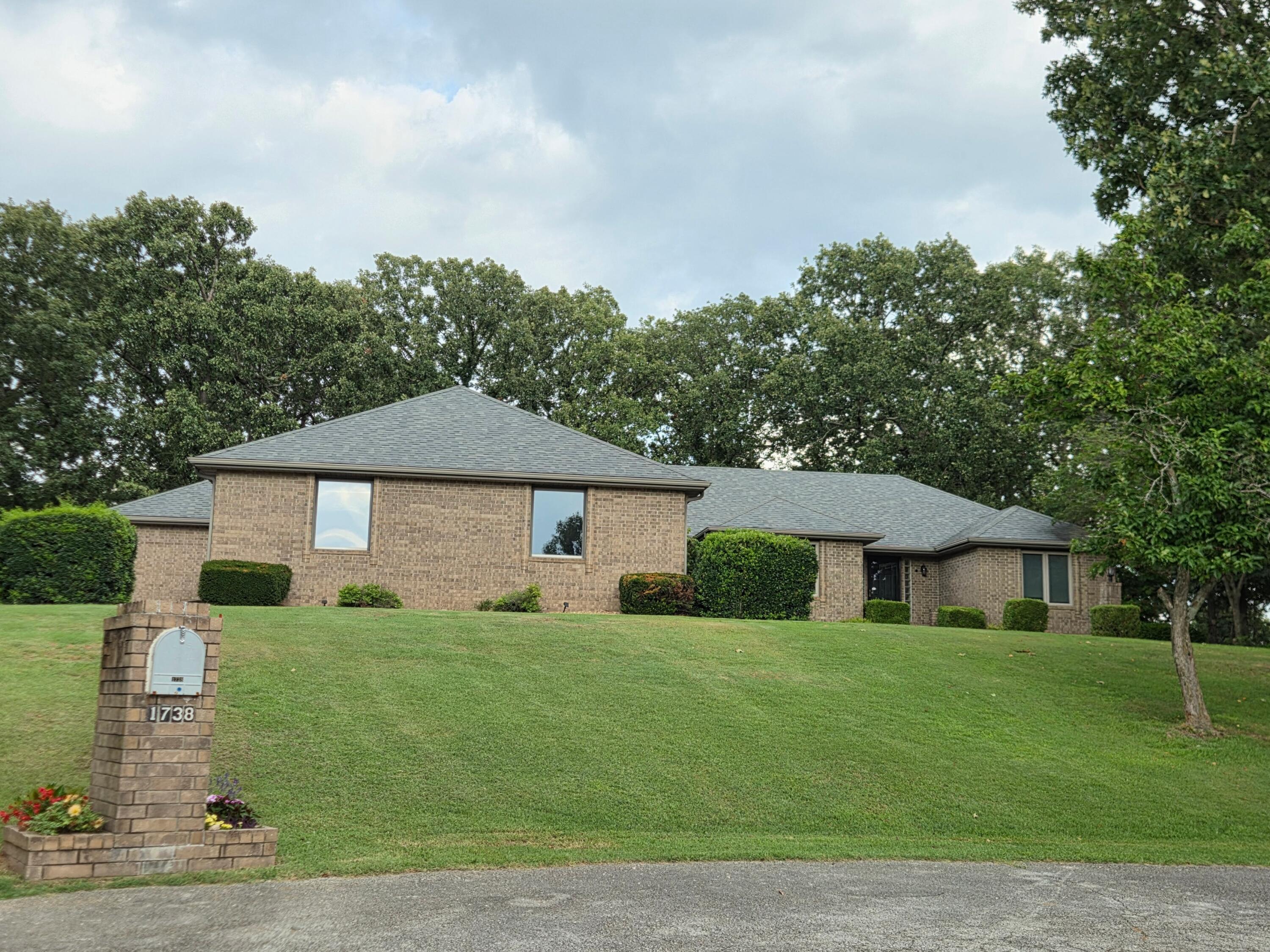 1738 Hawthorn Place Property Photo 91