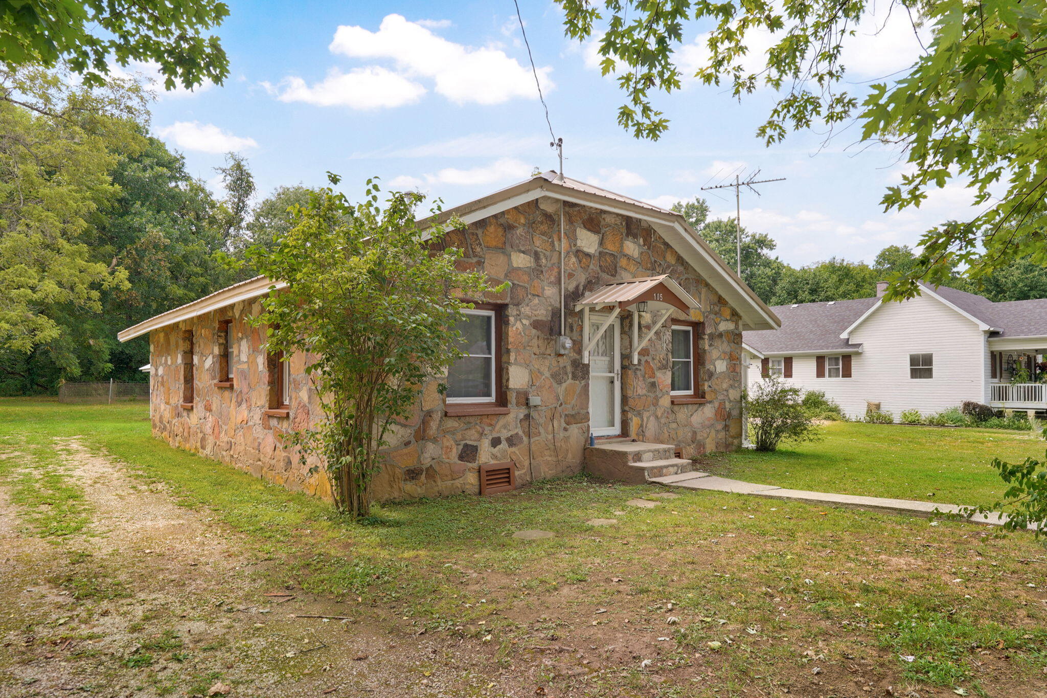 105 South Walnut Street Property Photo 3