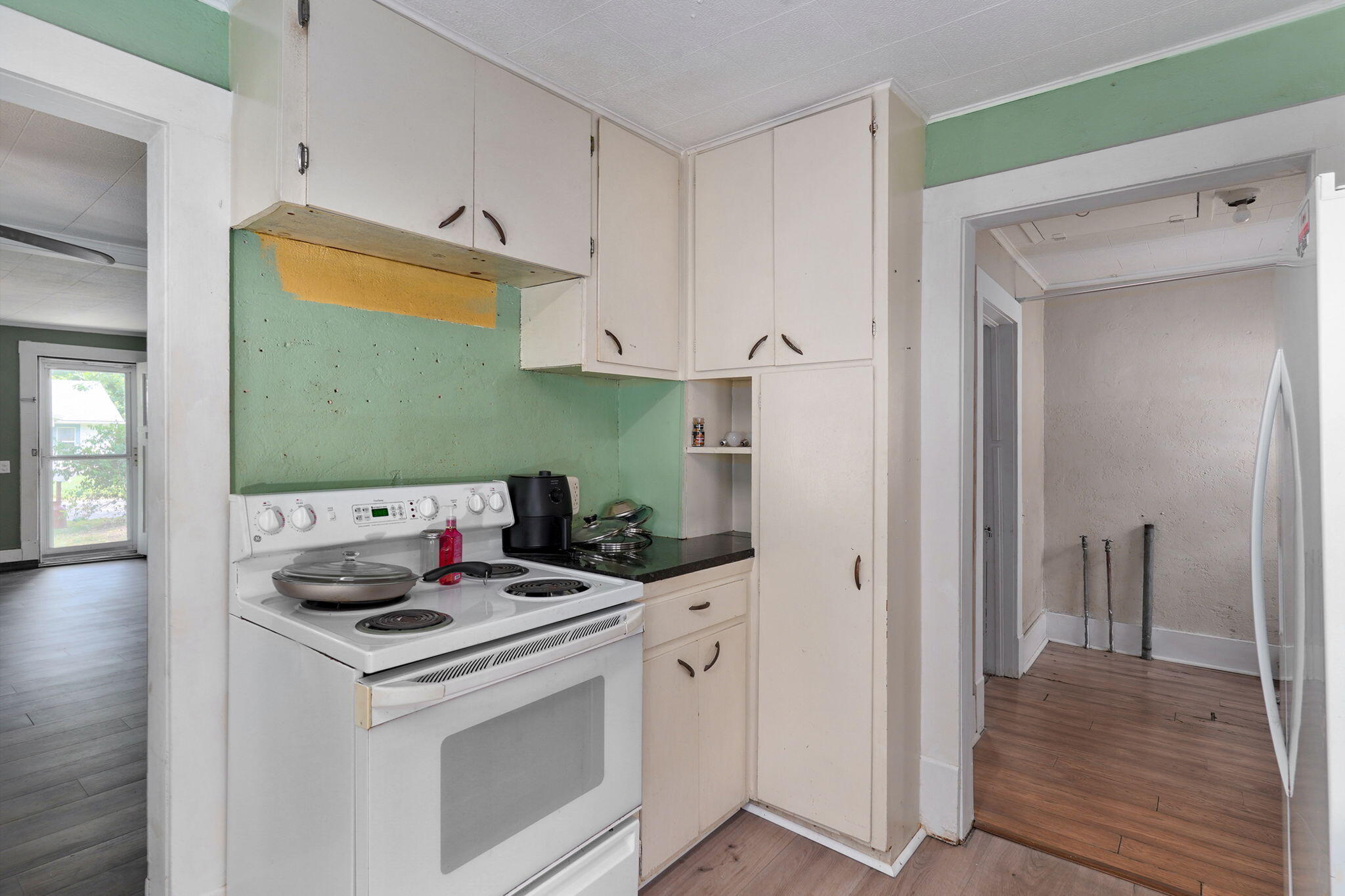 105 South Walnut Street Property Photo 14