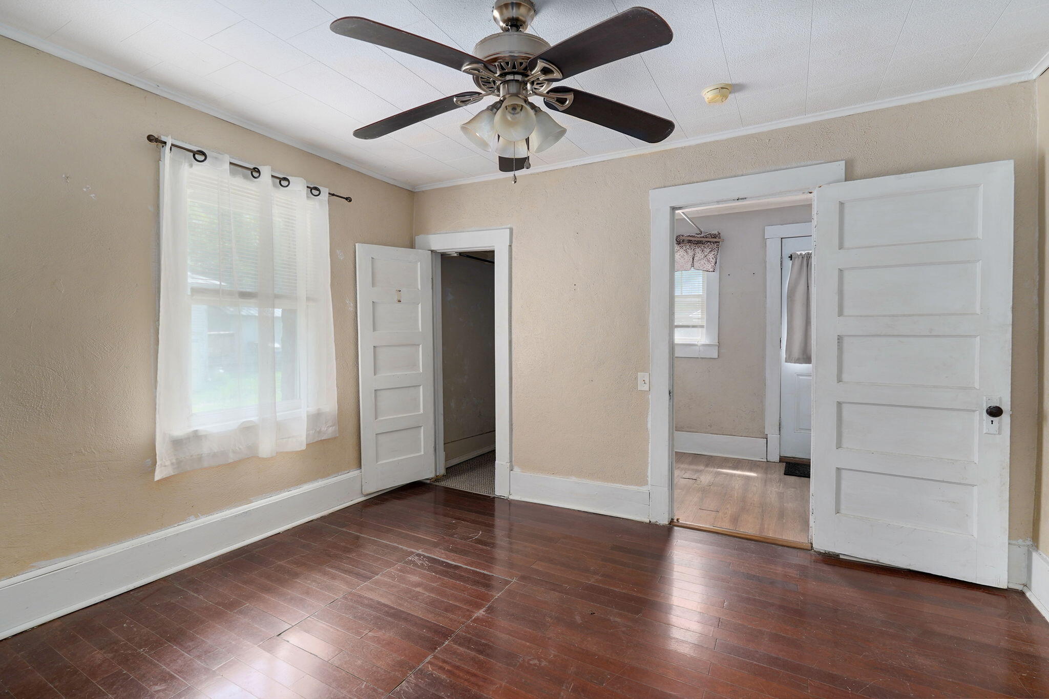 105 South Walnut Street Property Photo 20