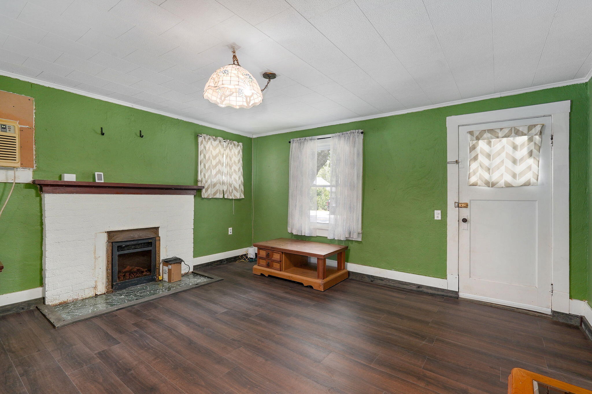 105 South Walnut Street Property Photo 26