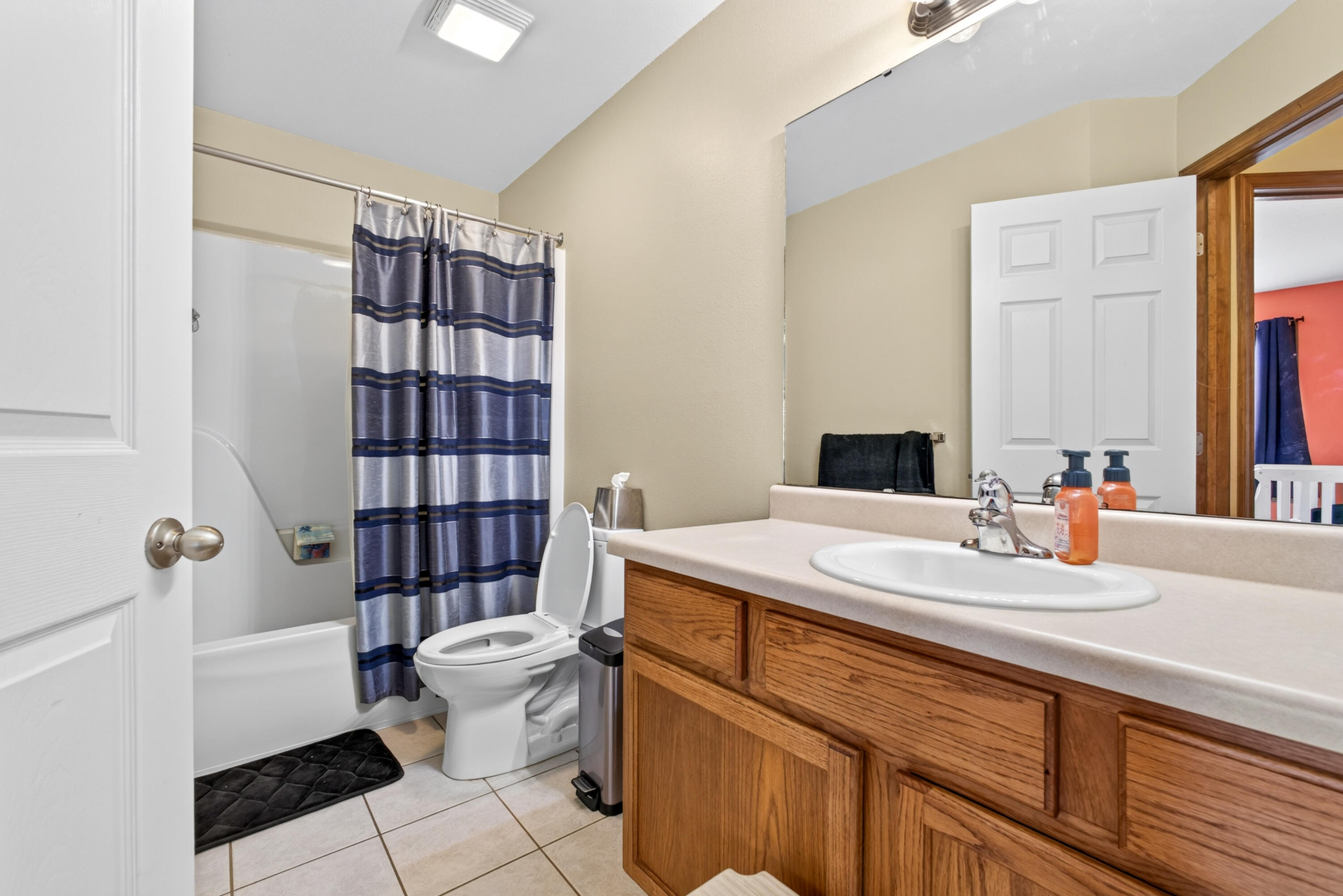709 South Hazelnut Avenue Property Photo 16