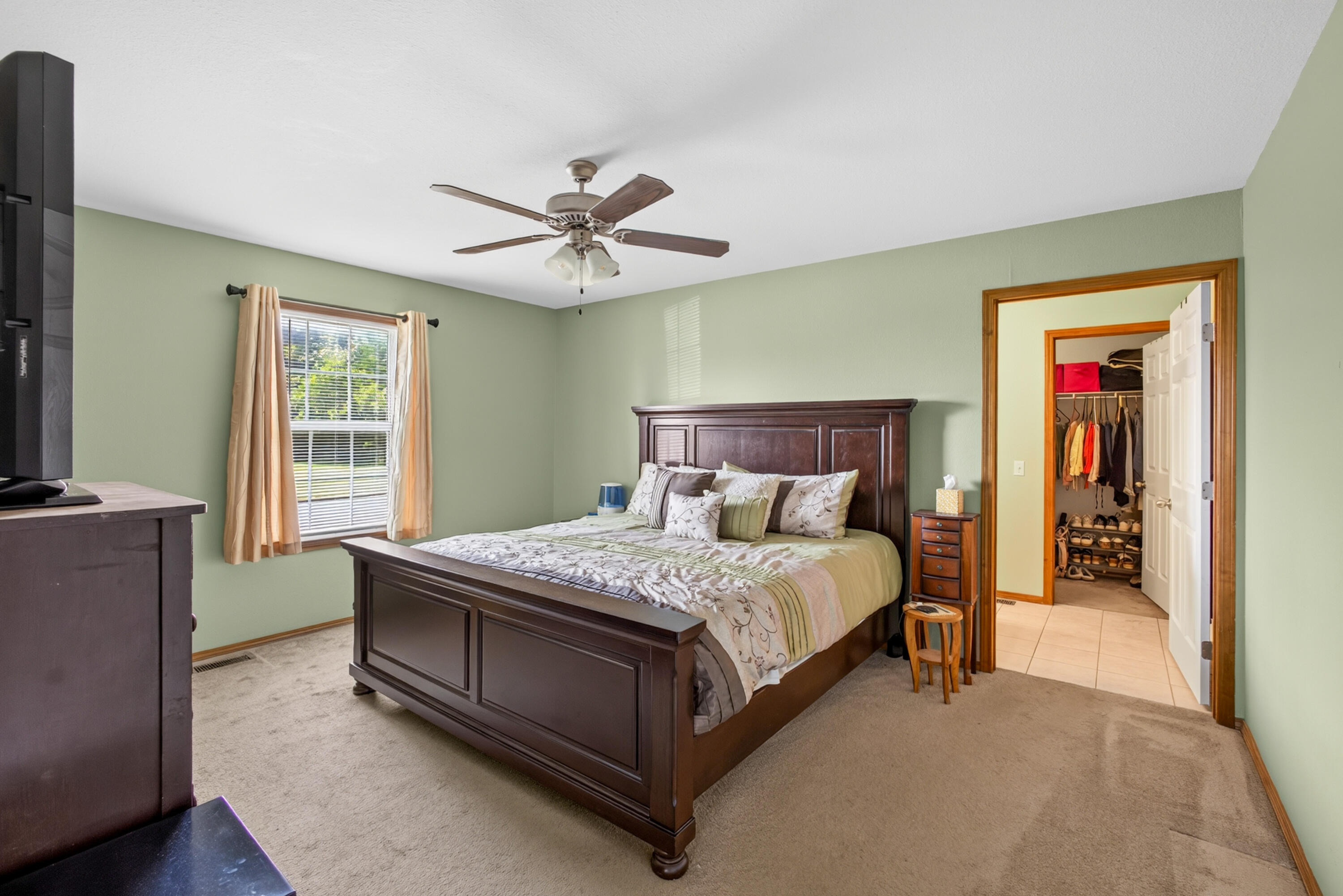 709 South Hazelnut Avenue Property Photo 17