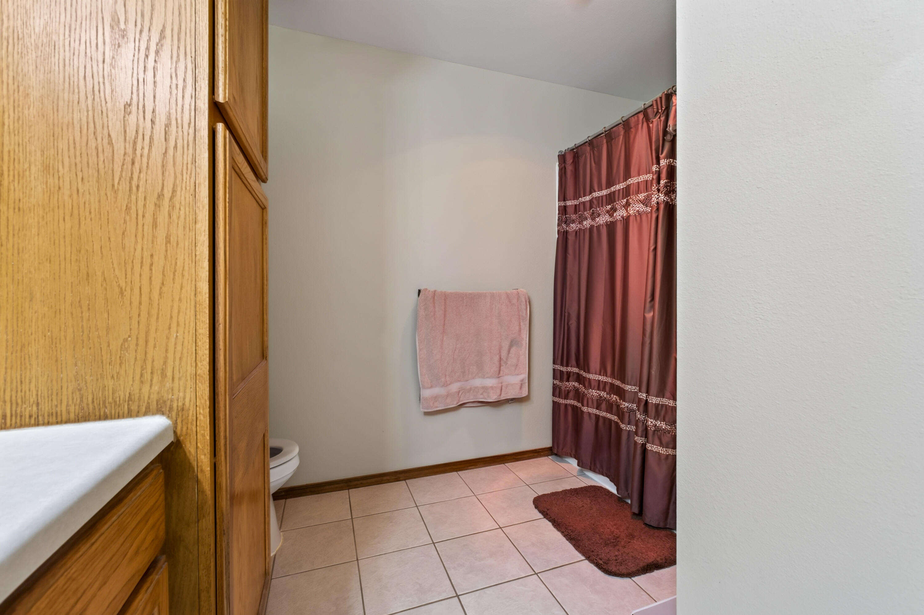 709 South Hazelnut Avenue Property Photo 20