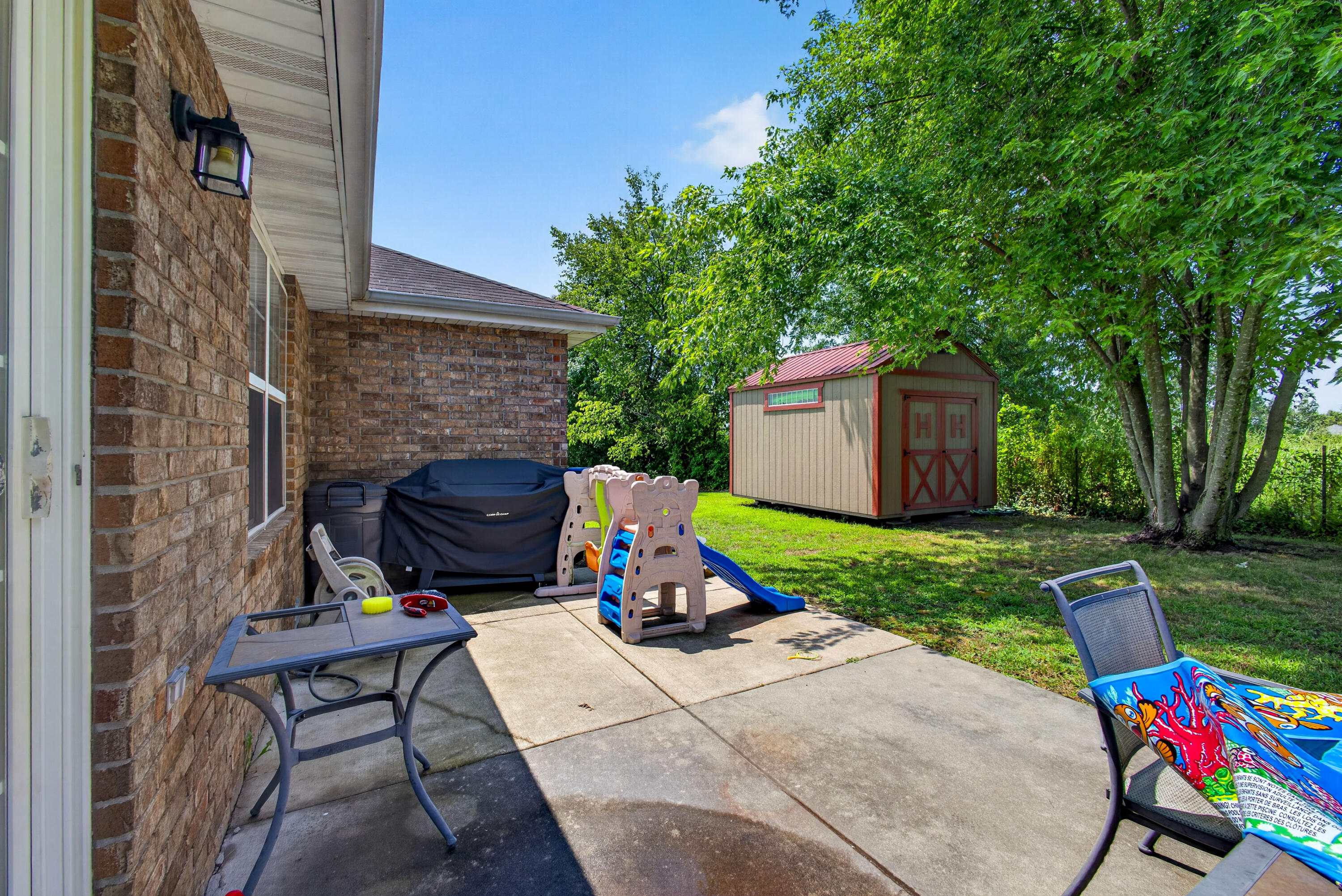 709 South Hazelnut Avenue Property Photo 21