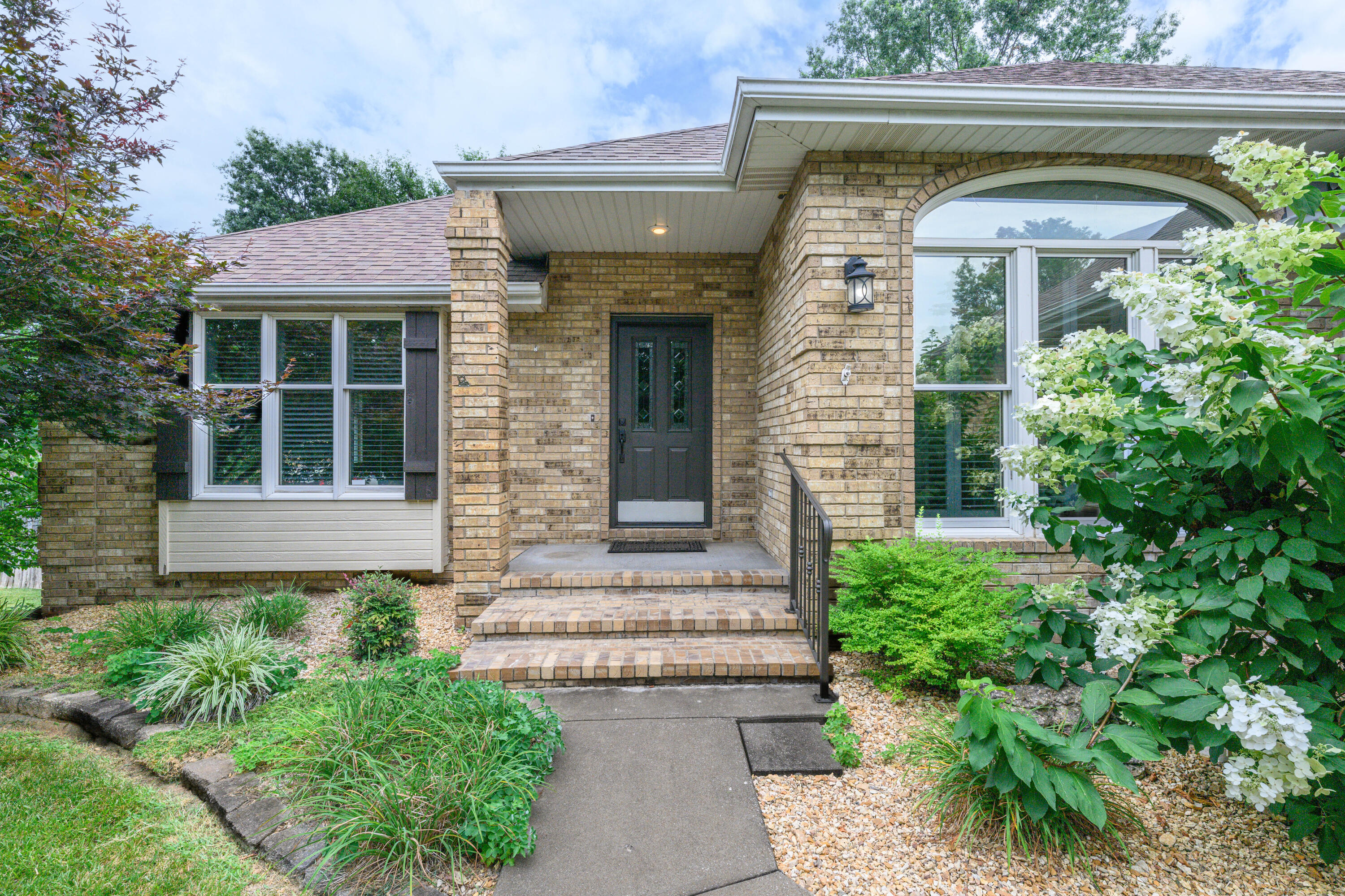 4602 South Forest Avenue Property Photo 6