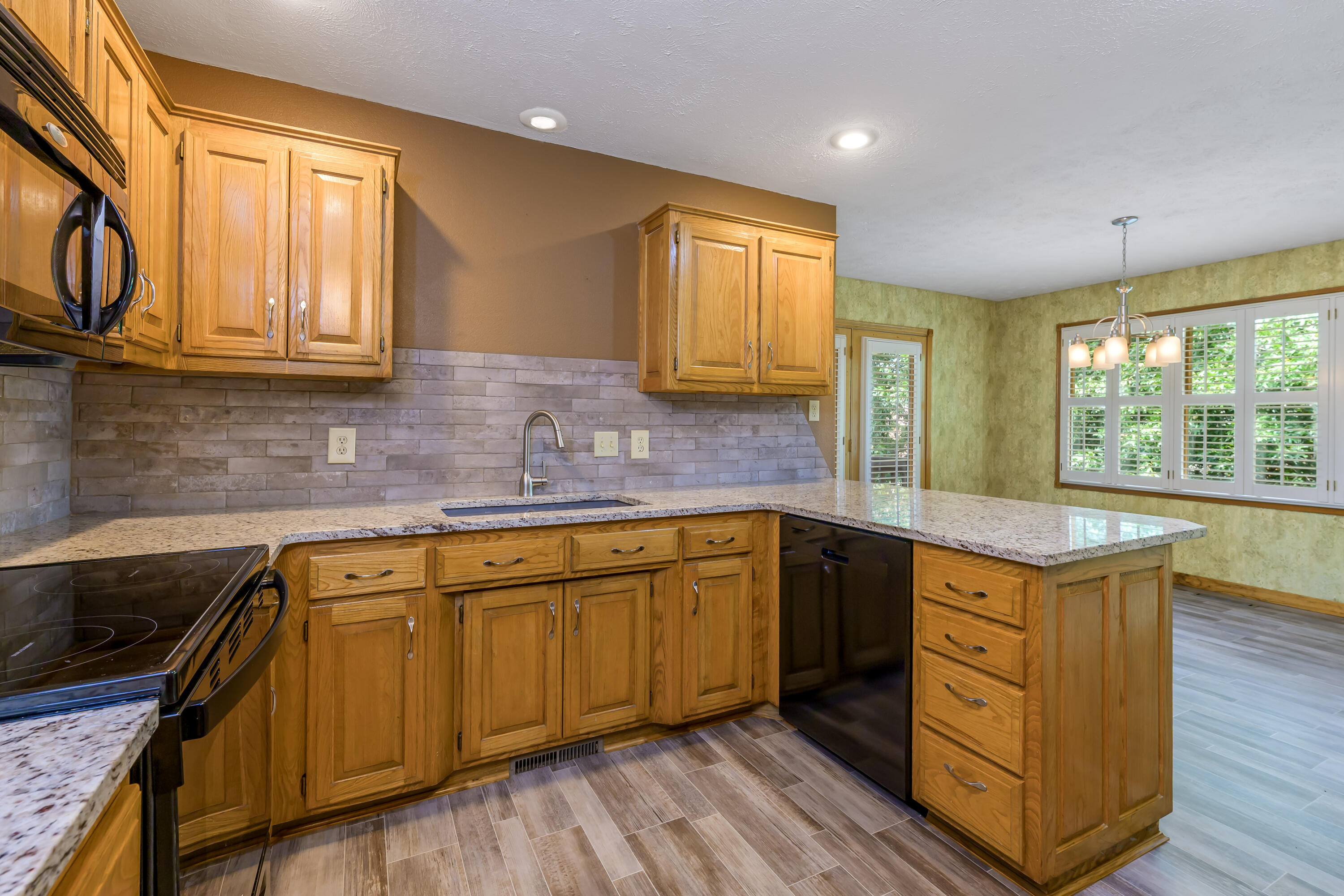 4602 South Forest Avenue Property Photo 20