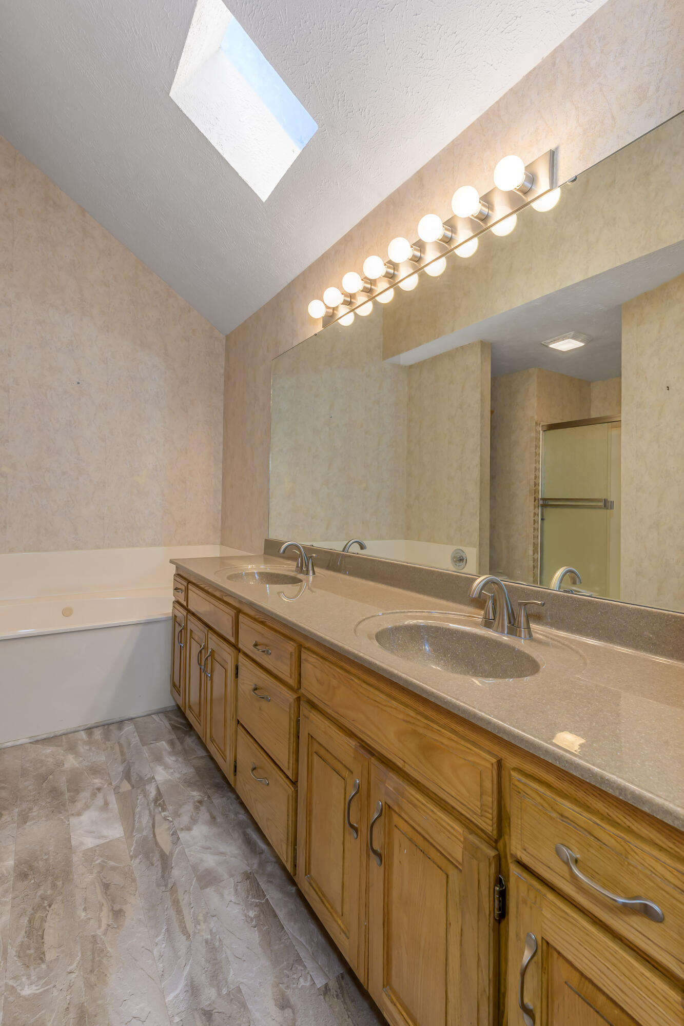 4602 South Forest Avenue Property Photo 27