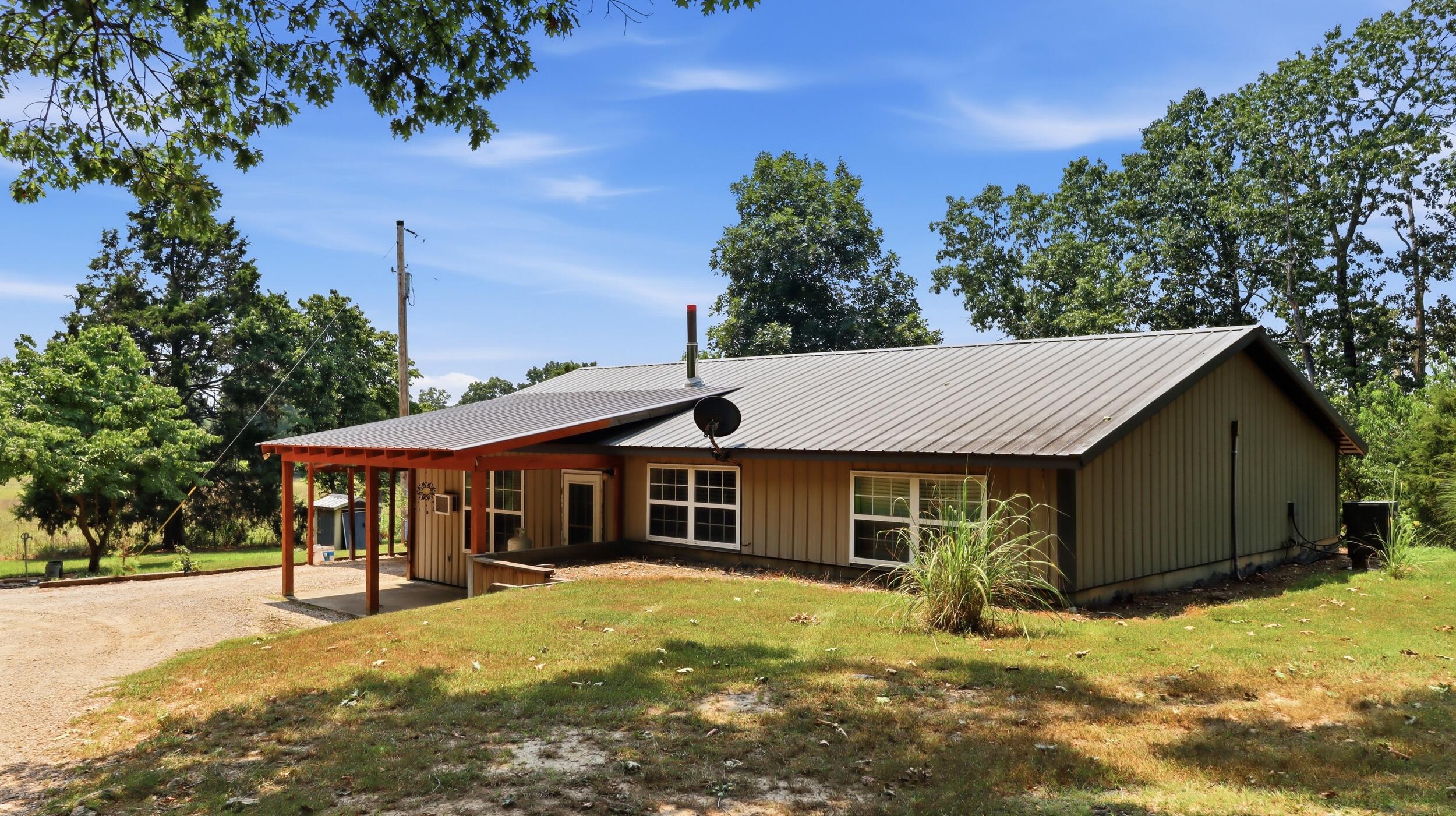 9169 County Road 483 Property Photo 1