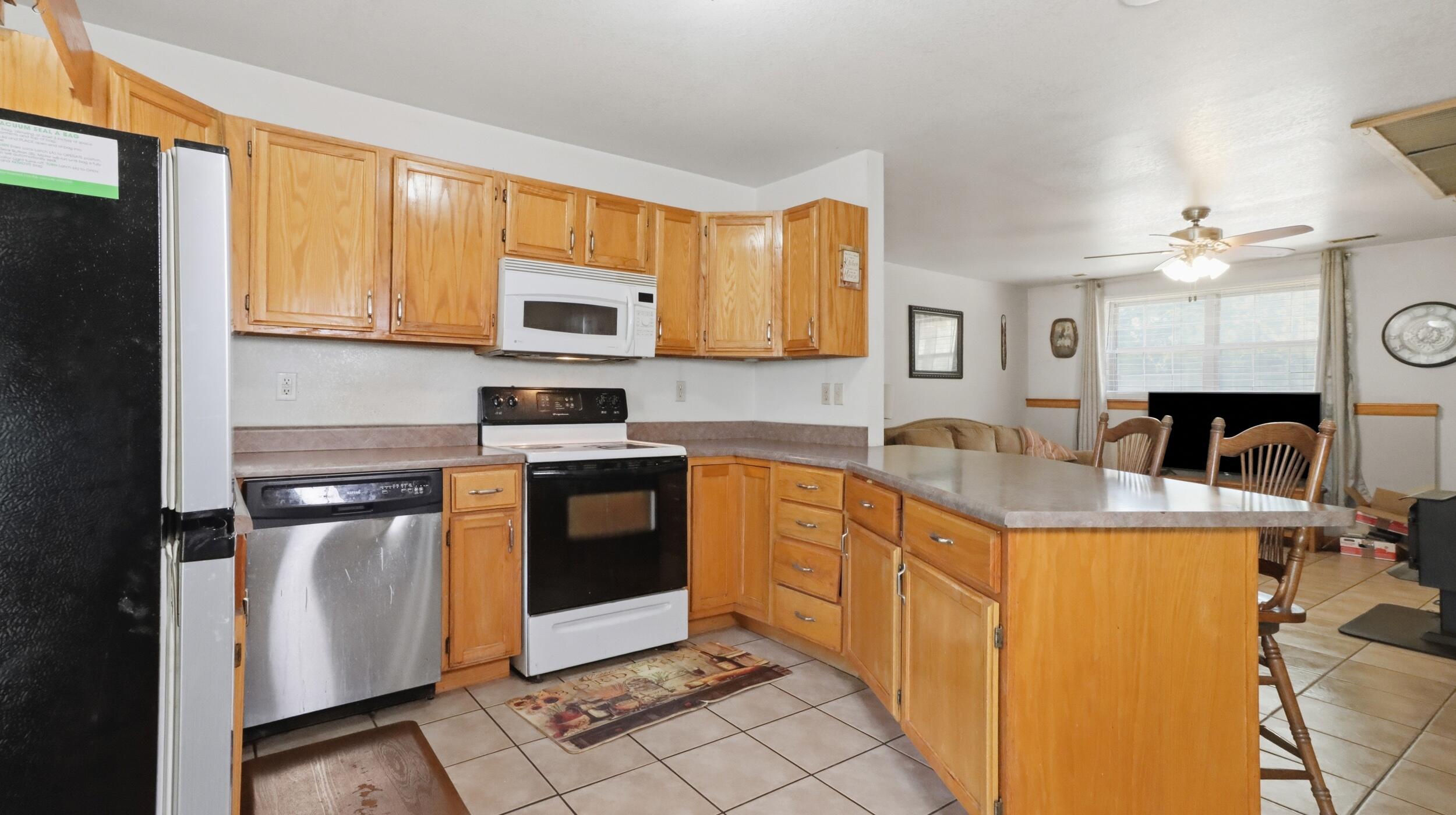 9169 County Road 483 Property Photo 8