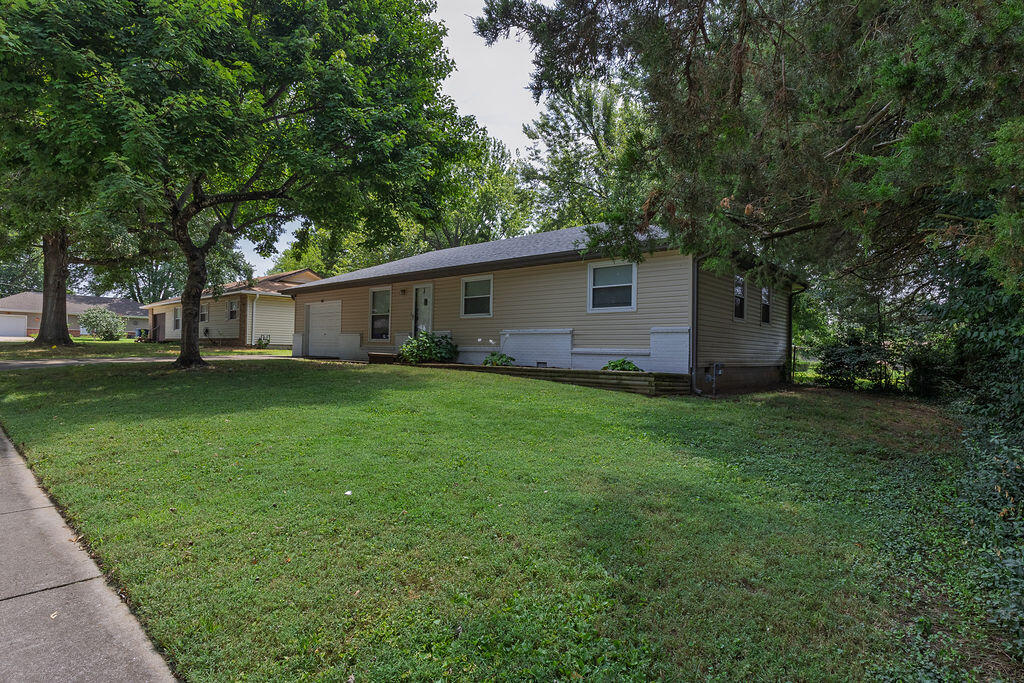 602 Aspen Drive Property Photo 3