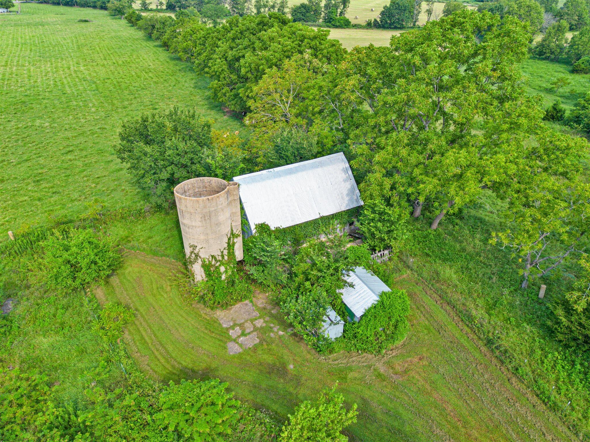 12 Wallace Lane Property Photo 40