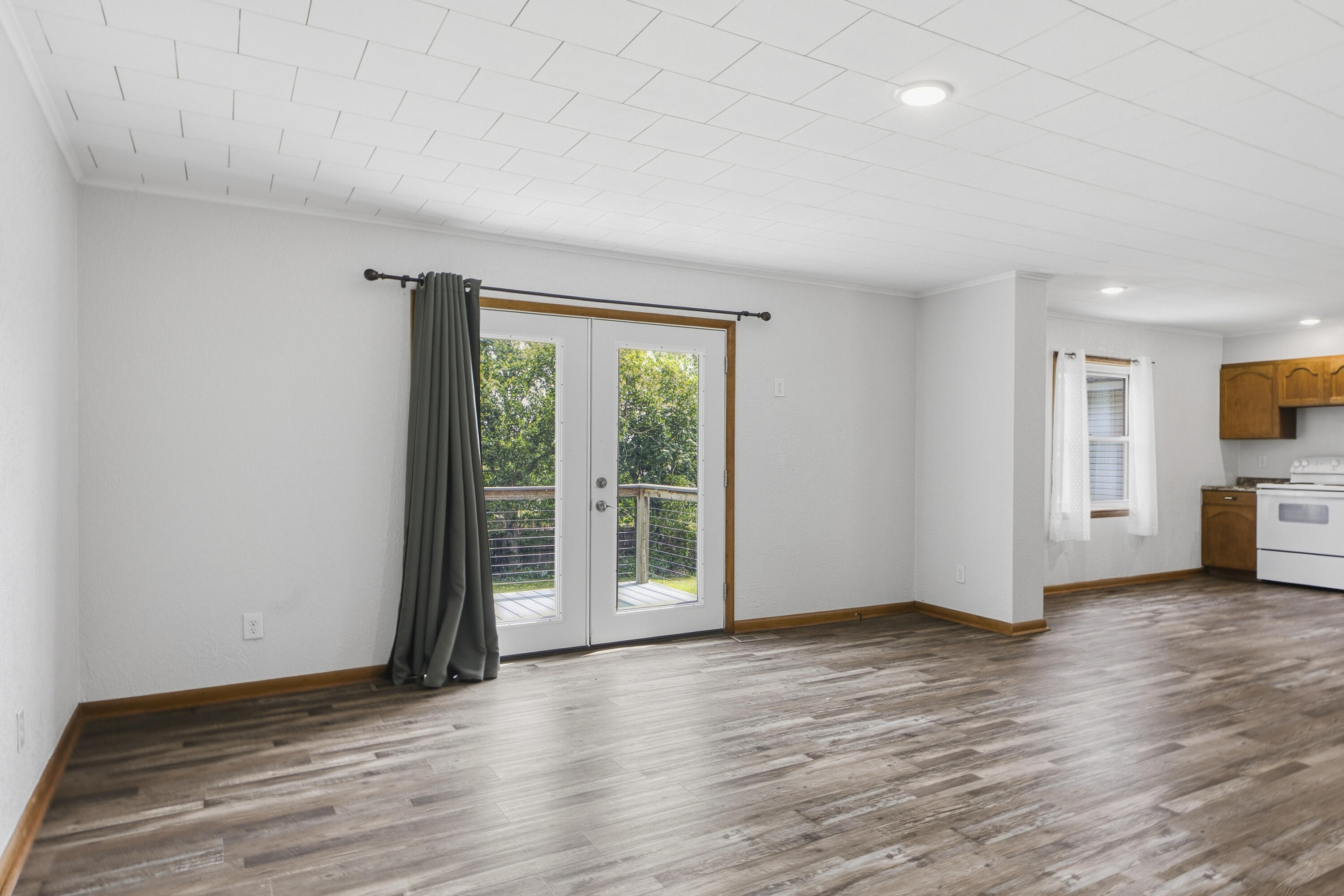 8567 Brookside Circle Property Photo 6