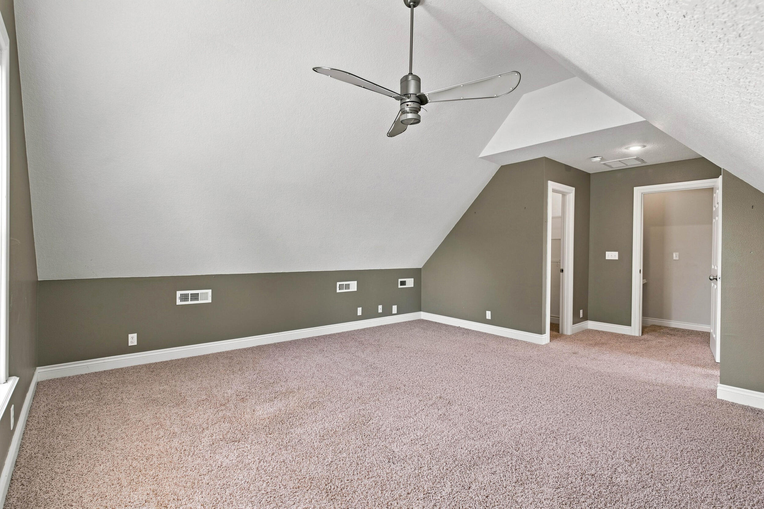 113 Justin Boulevard Property Photo 35