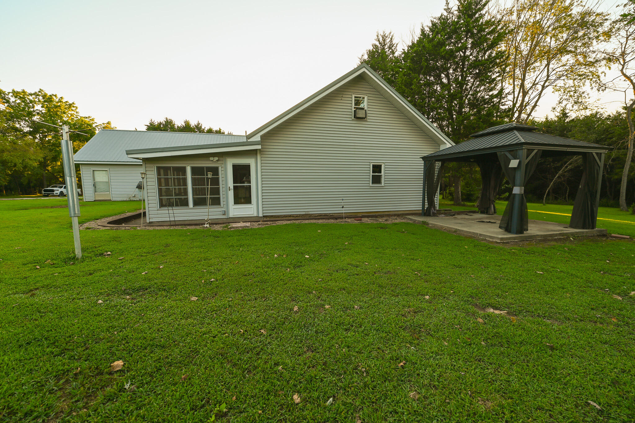14143 South 2875th Road Property Photo 20