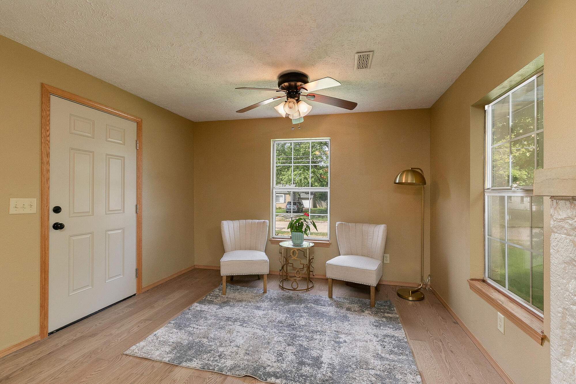 1130 South Crutcher Avenue Property Photo 4