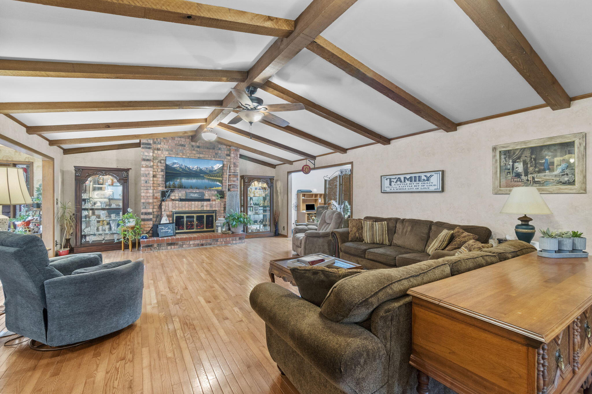 1900 East Arcadia Drive Property Photo 12