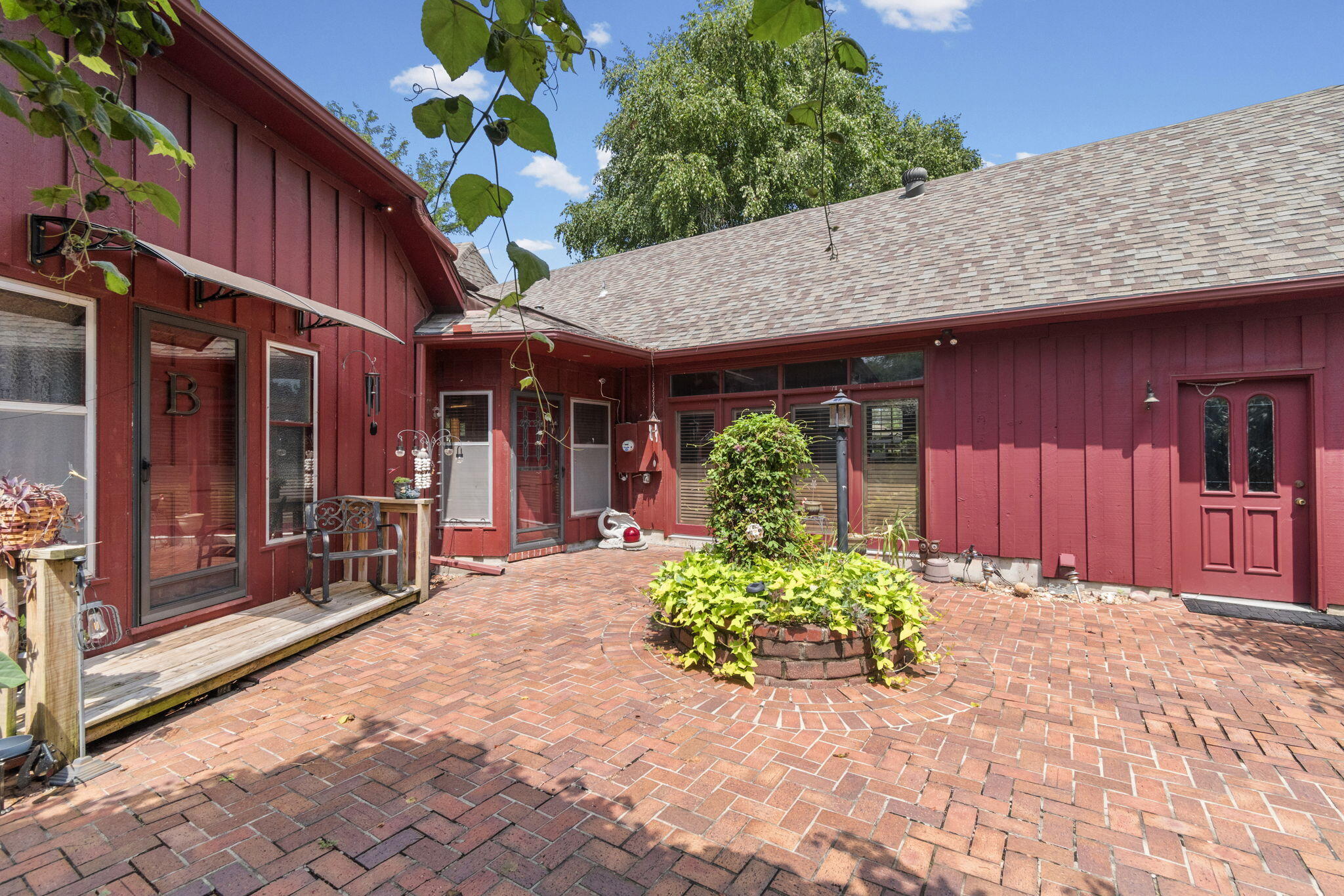 1900 East Arcadia Drive Property Photo 47