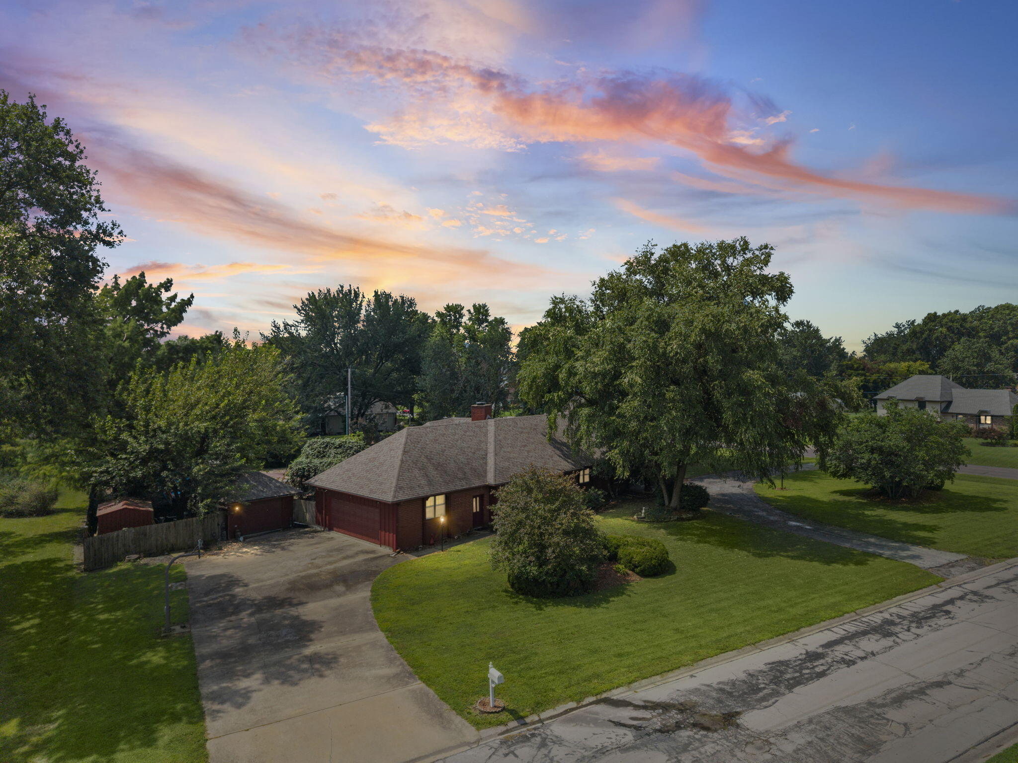 1900 East Arcadia Drive Property Photo 60