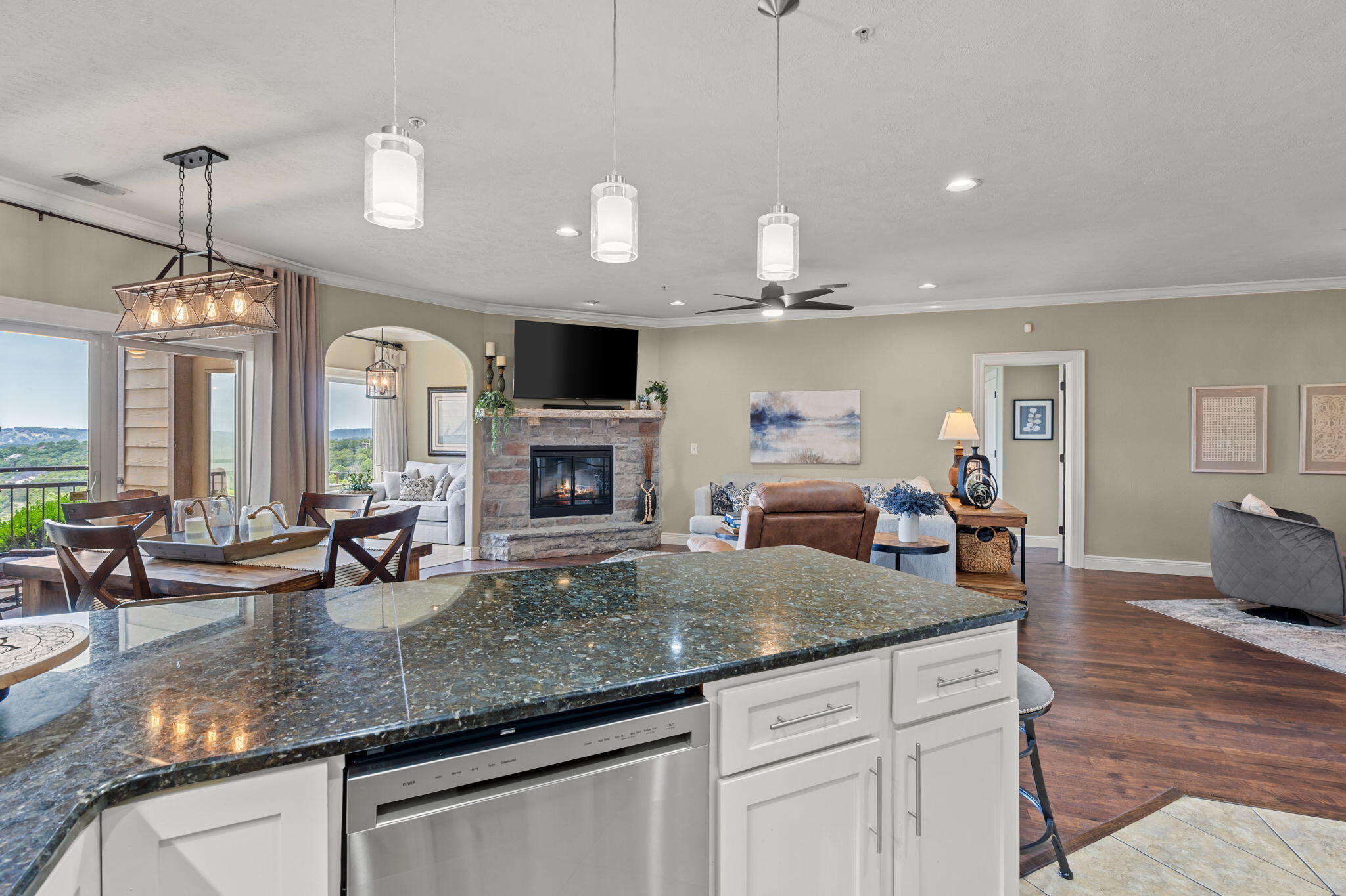 123 Royal Vista Drive 503 Property Photo 6