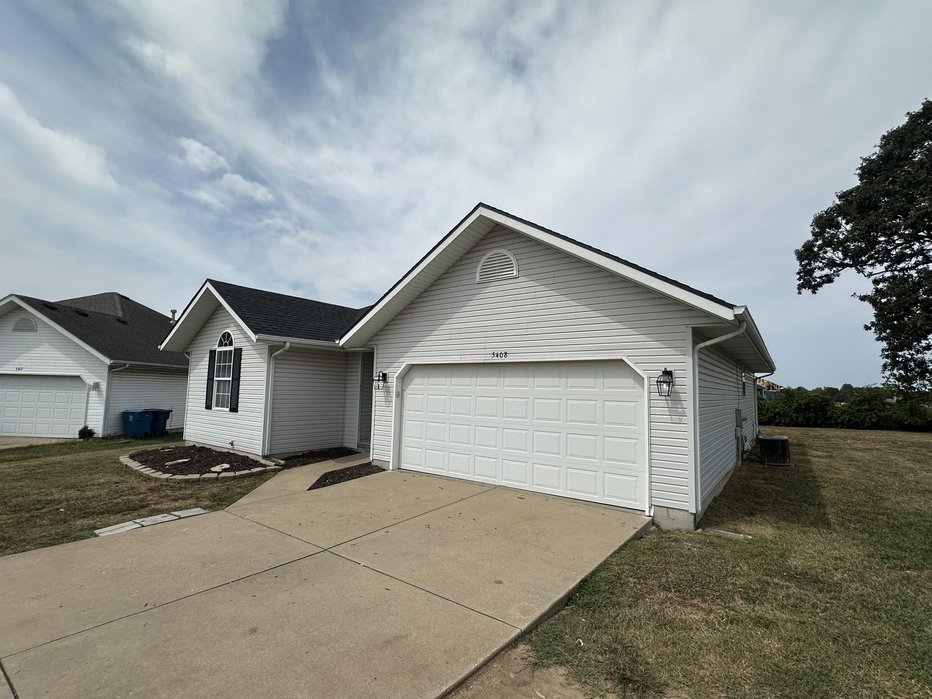 5408 South Spring Court Property Photo 3