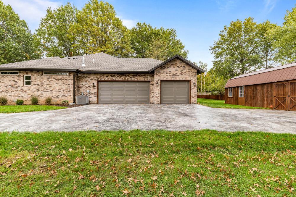 104 West Aven Avenue Property Photo 4