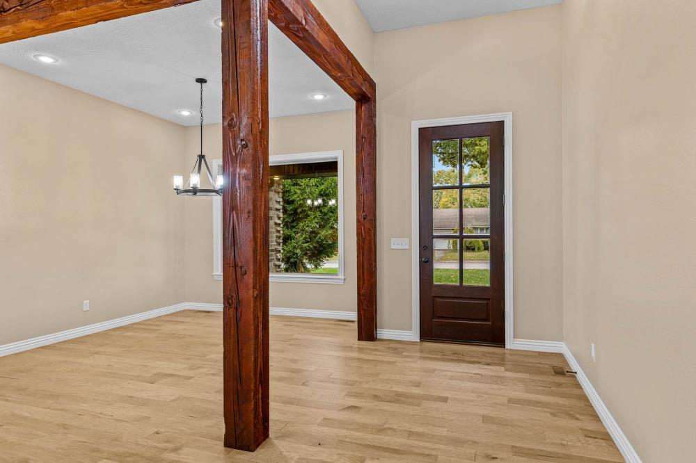 104 West Aven Avenue Property Photo 9