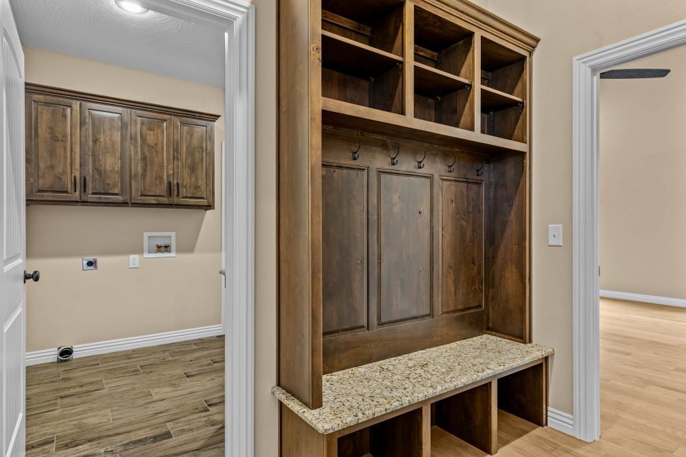 104 West Aven Avenue Property Photo 18