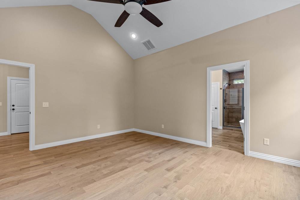 104 West Aven Avenue Property Photo 21