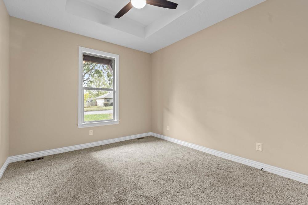 104 West Aven Avenue Property Photo 29