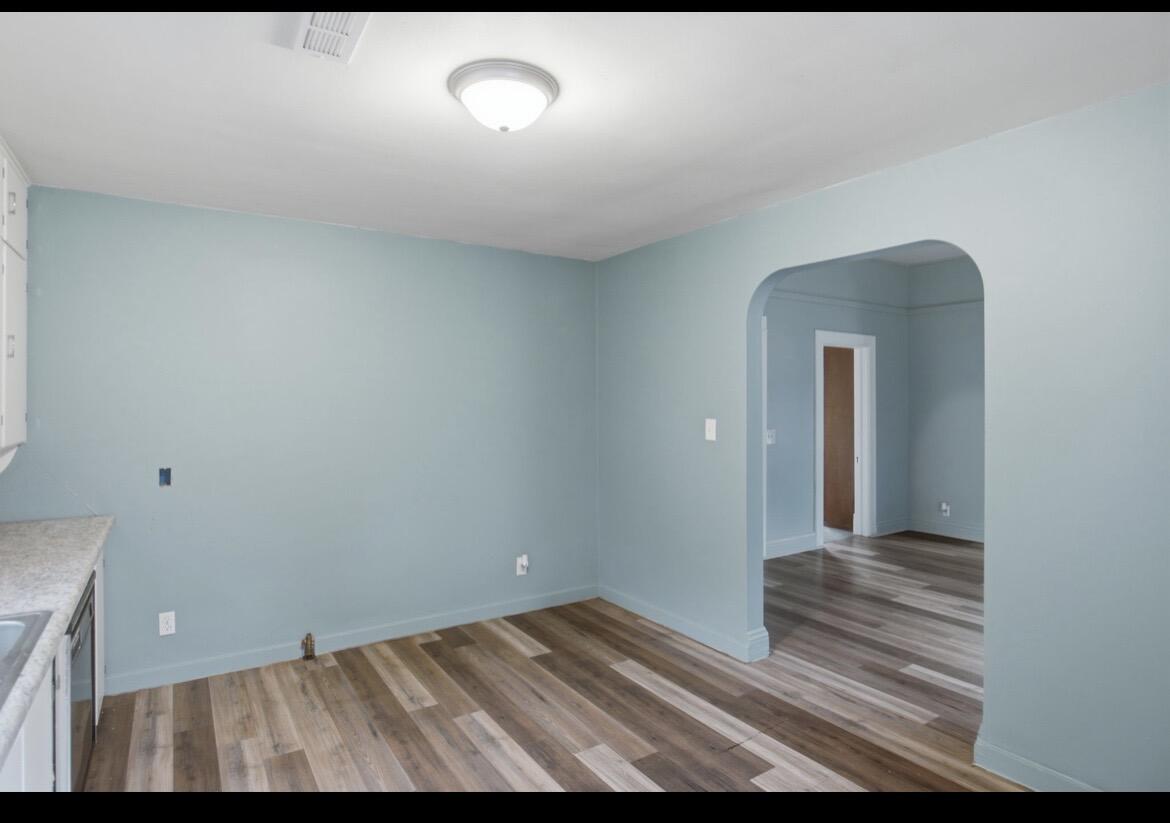 309 South Locust Street Property Photo 14