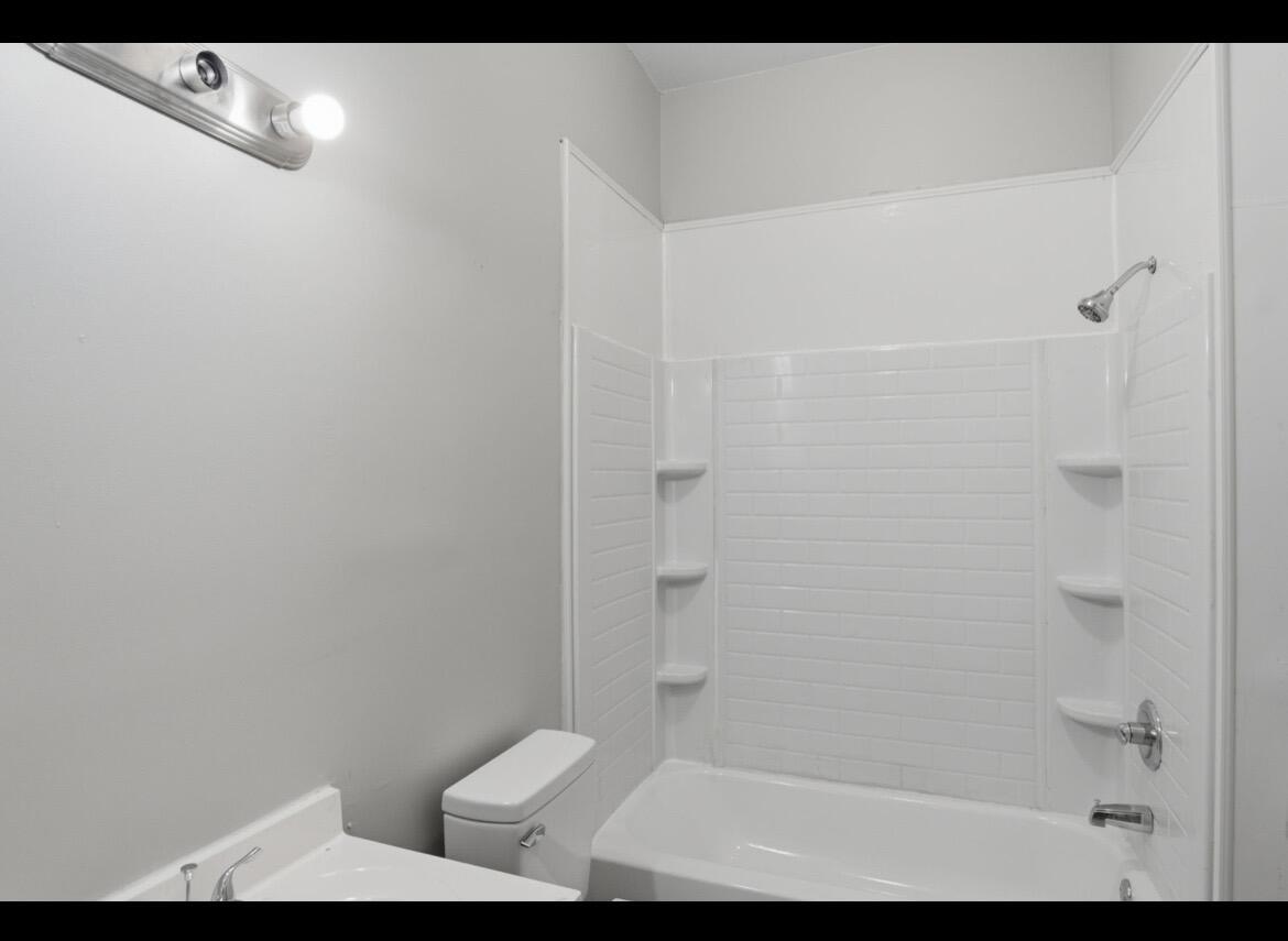 309 South Locust Street Property Photo 18