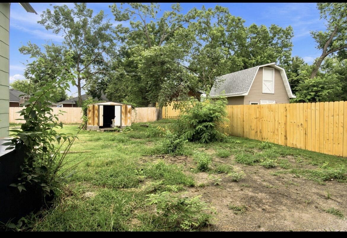 309 South Locust Street Property Photo 20
