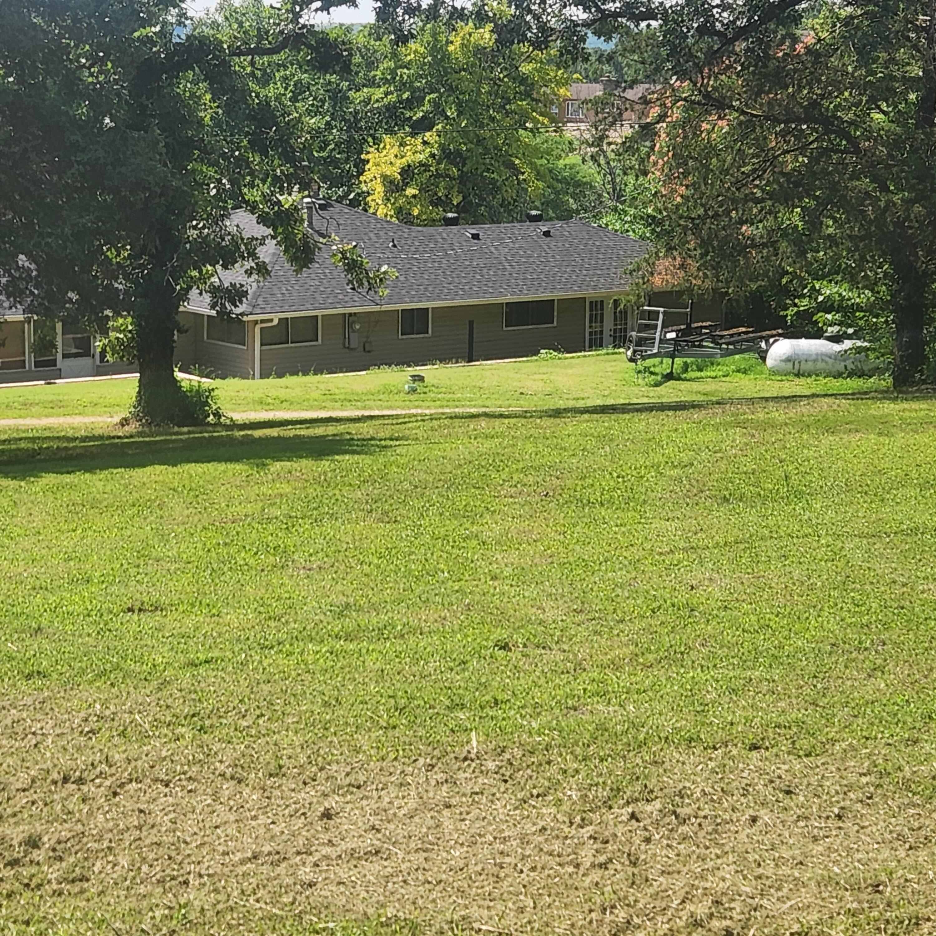 000 South Ludora Drive Property Photo 7