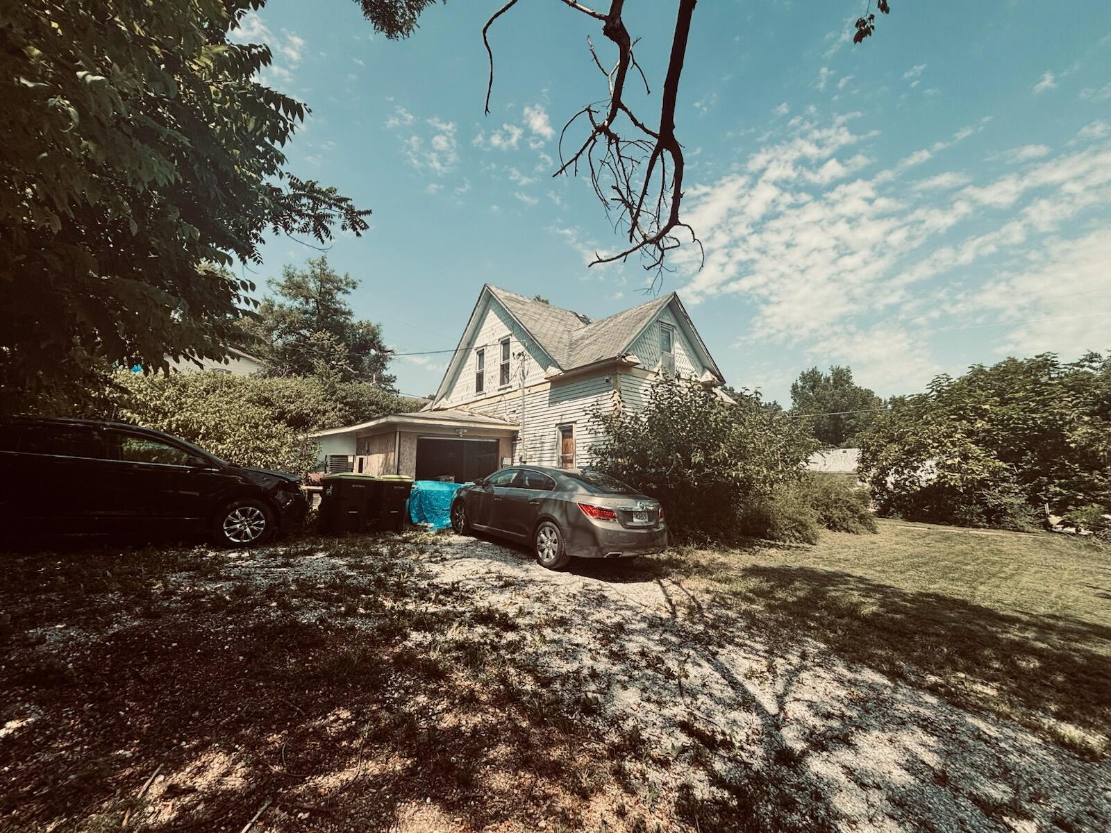 400 1st Street Property Photo 5