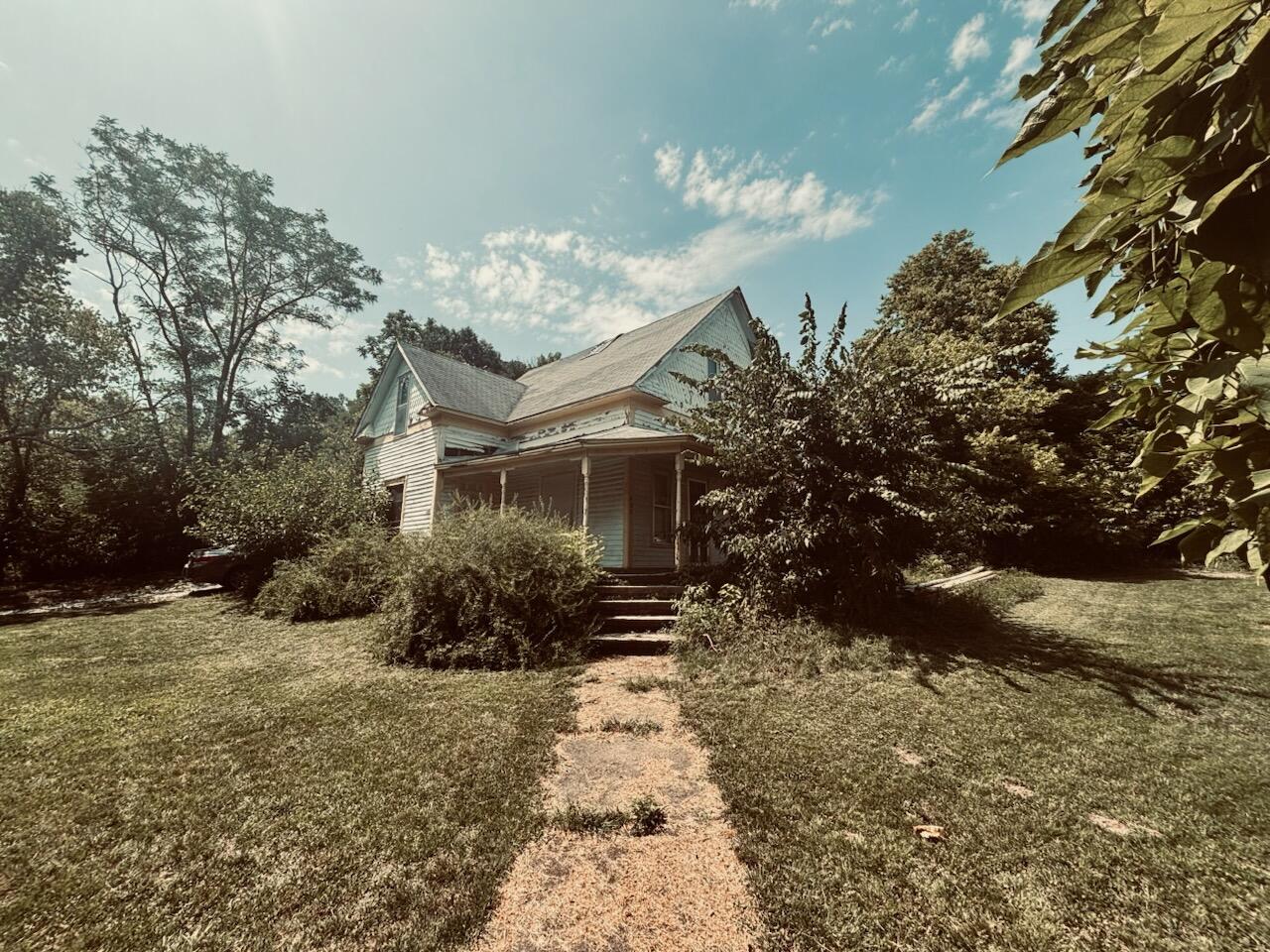 400 1st Street Property Photo 6