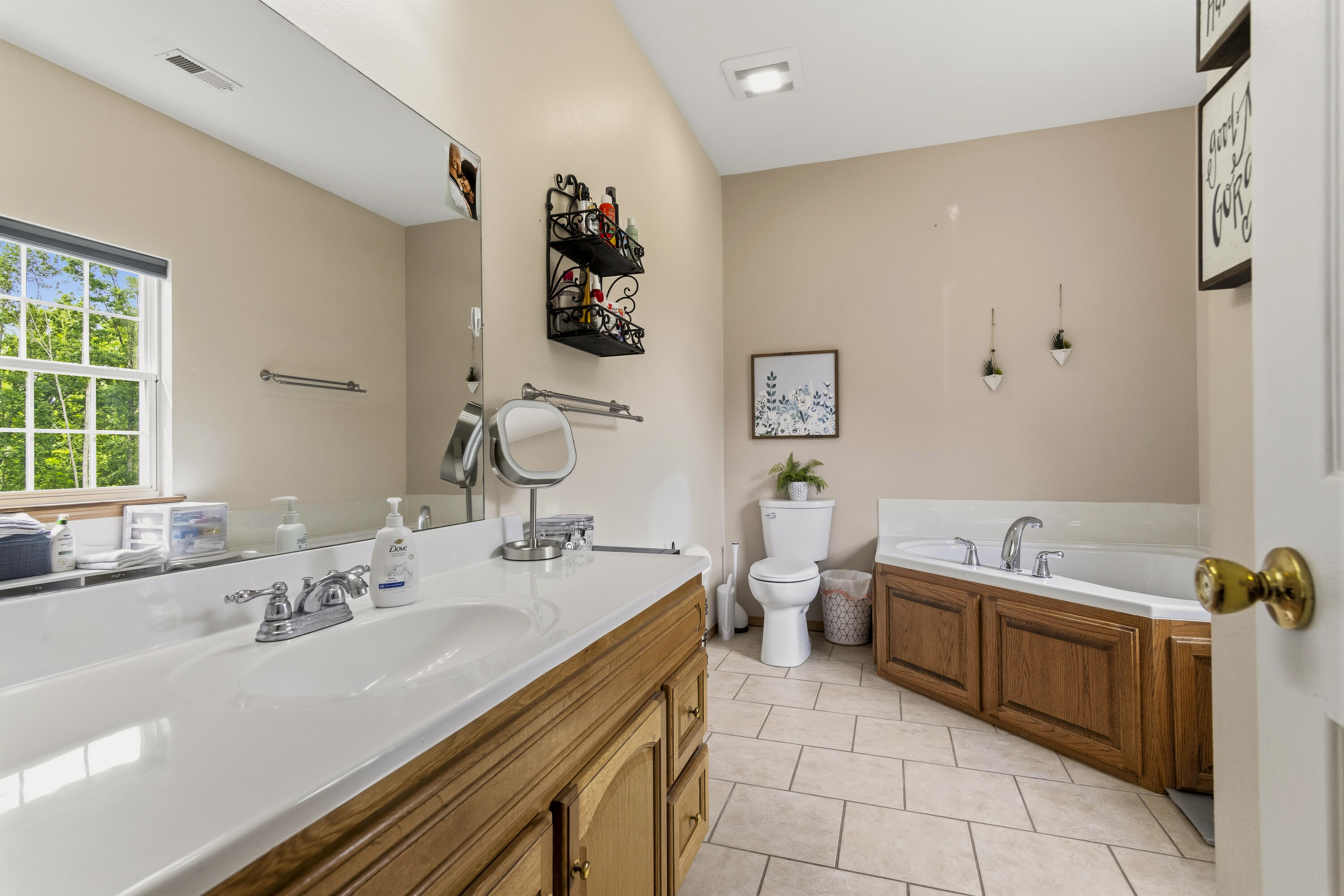 60330475 Property Photo 22