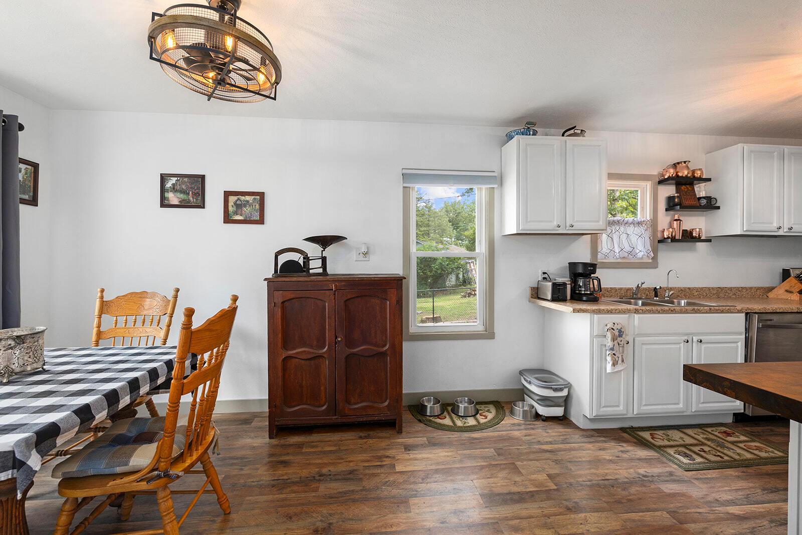 169 Saint Joseph Street Property Photo 8