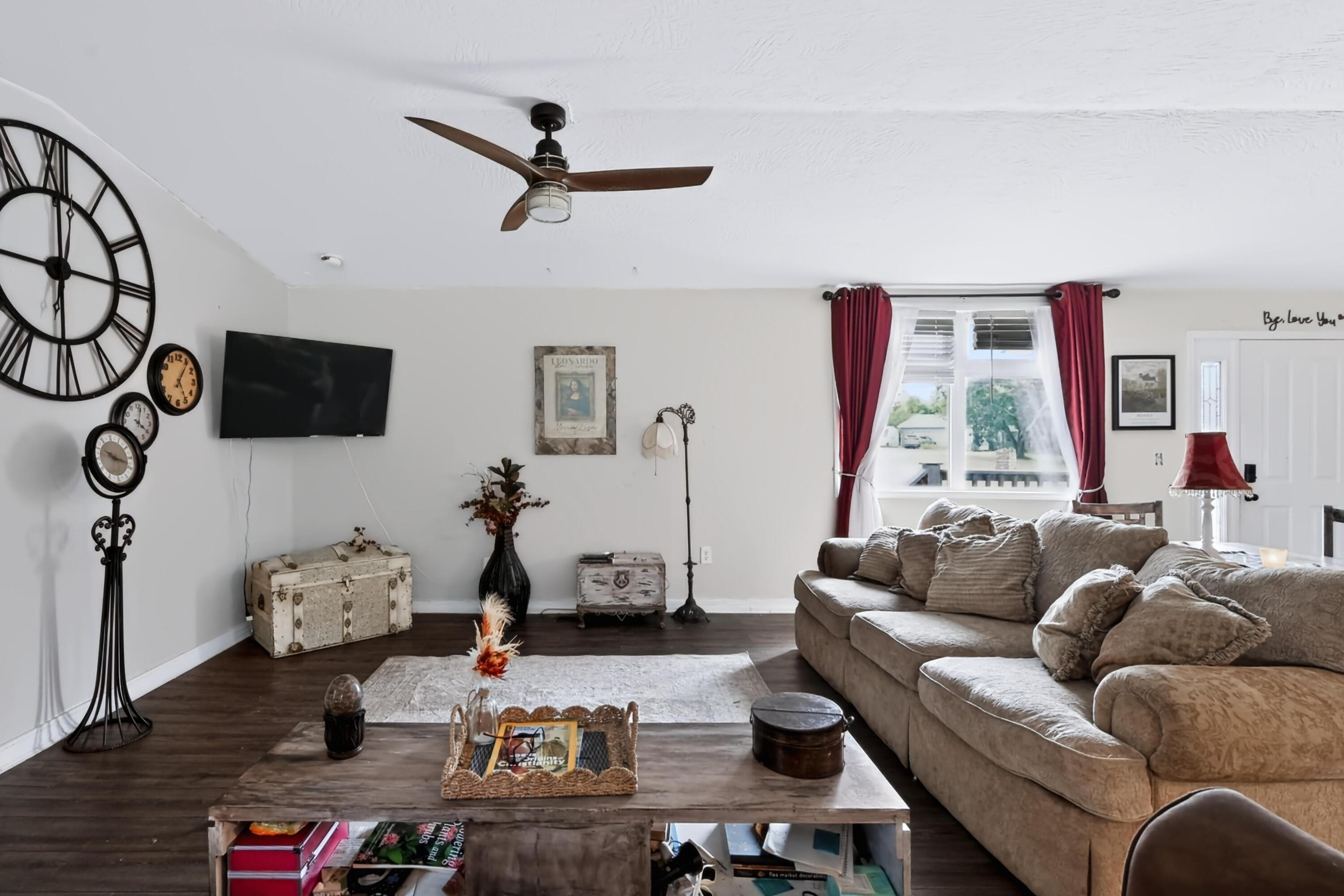 2403 Eve Road Property Photo 7