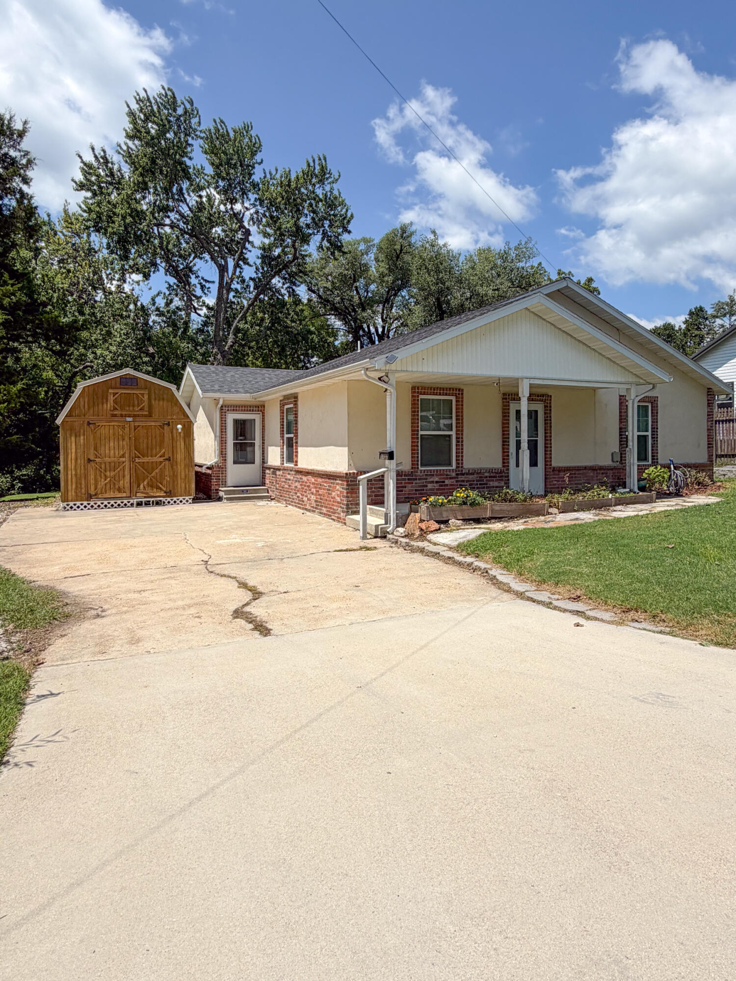 1107 Julia Street Property Photo 21