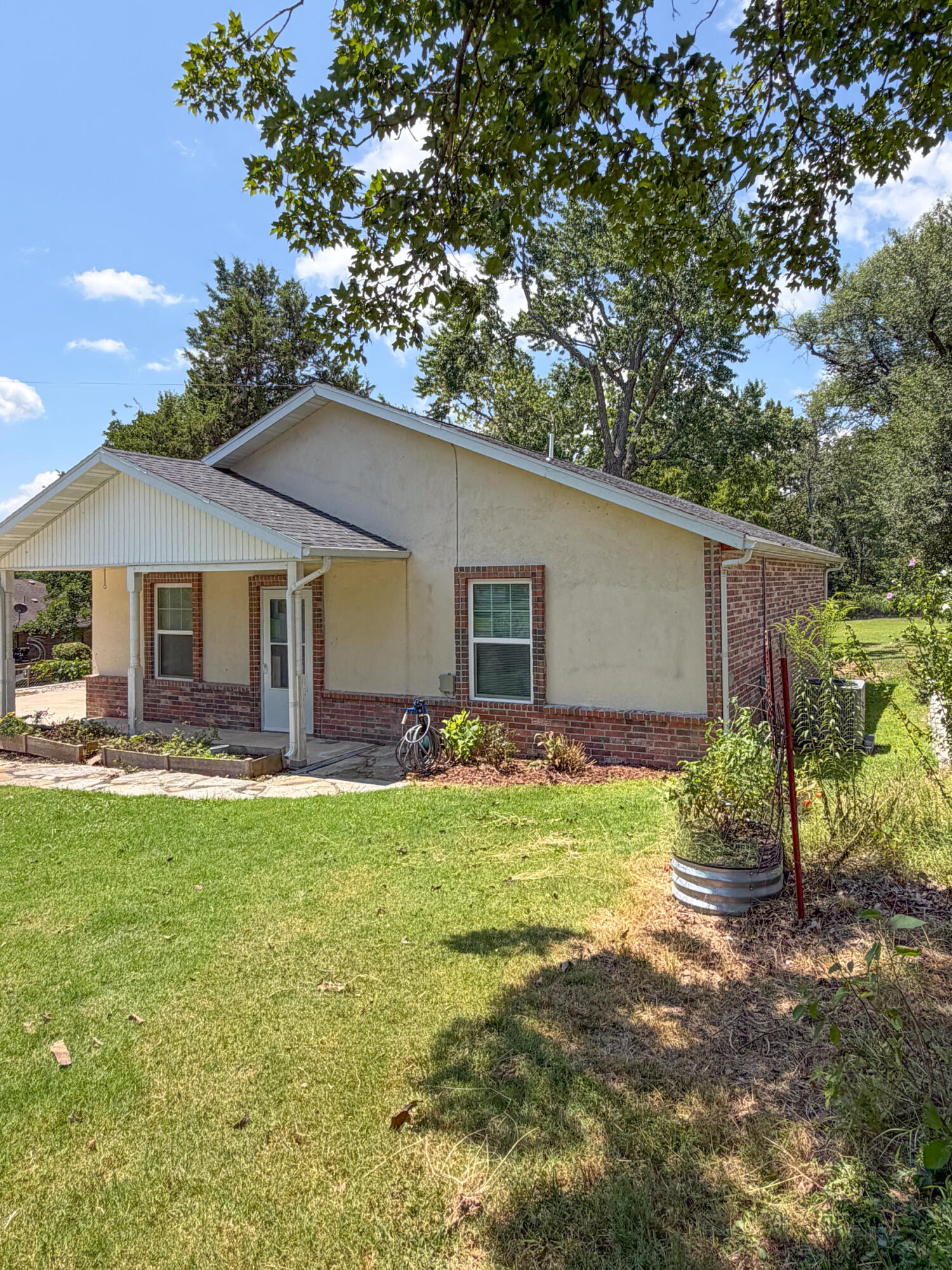 1107 Julia Street Property Photo 25