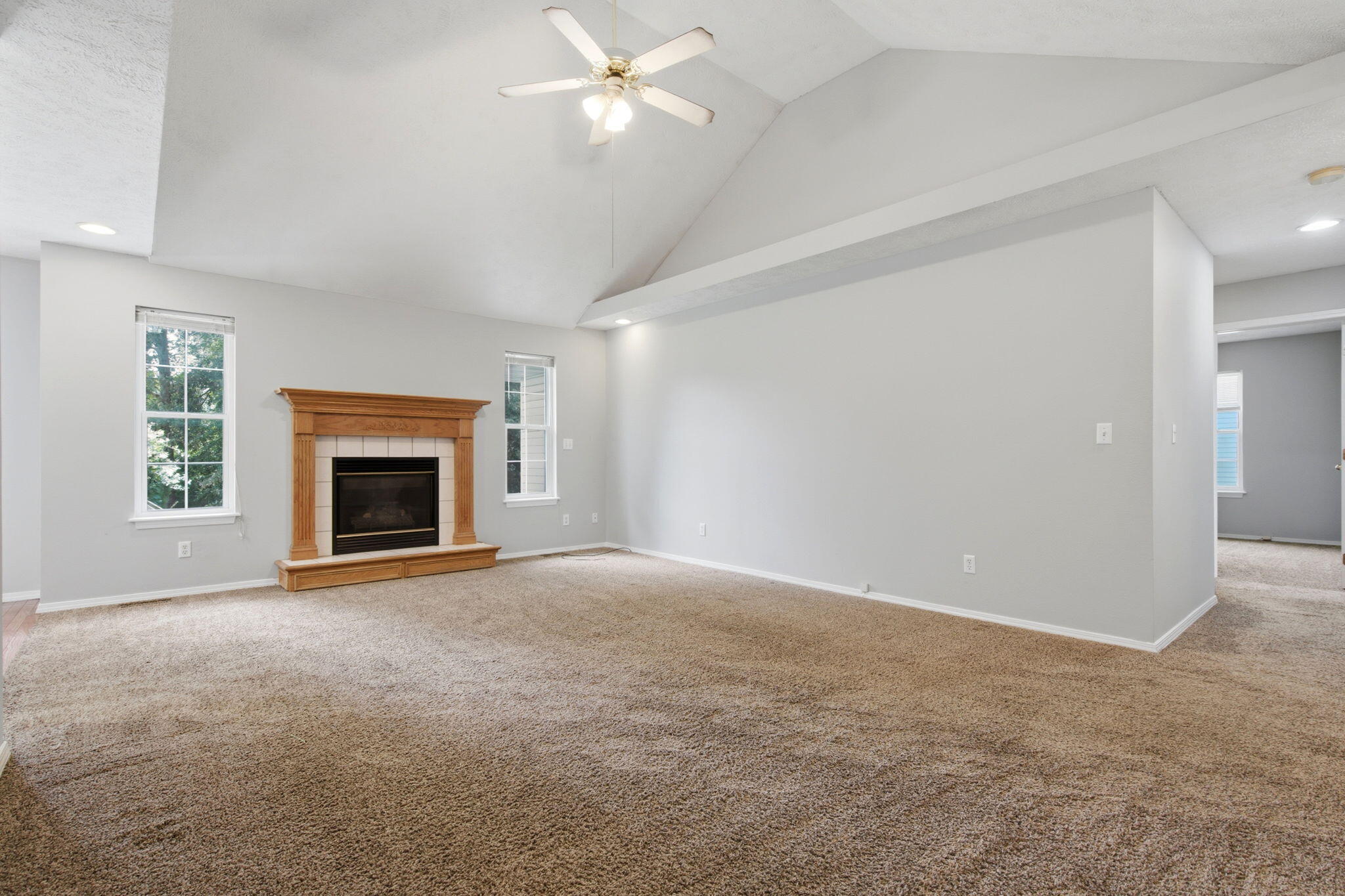 1006 West Cobblefield Way Property Photo 4