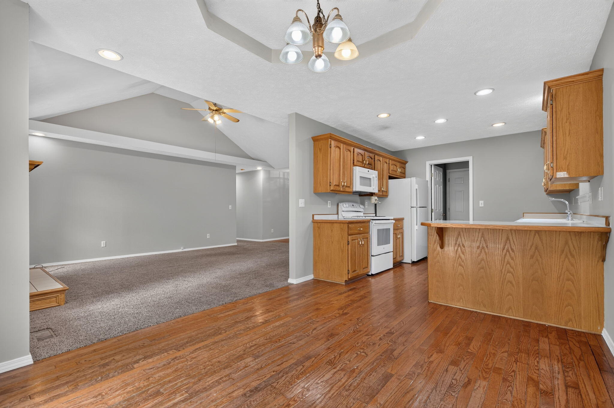 1006 West Cobblefield Way Property Photo 7