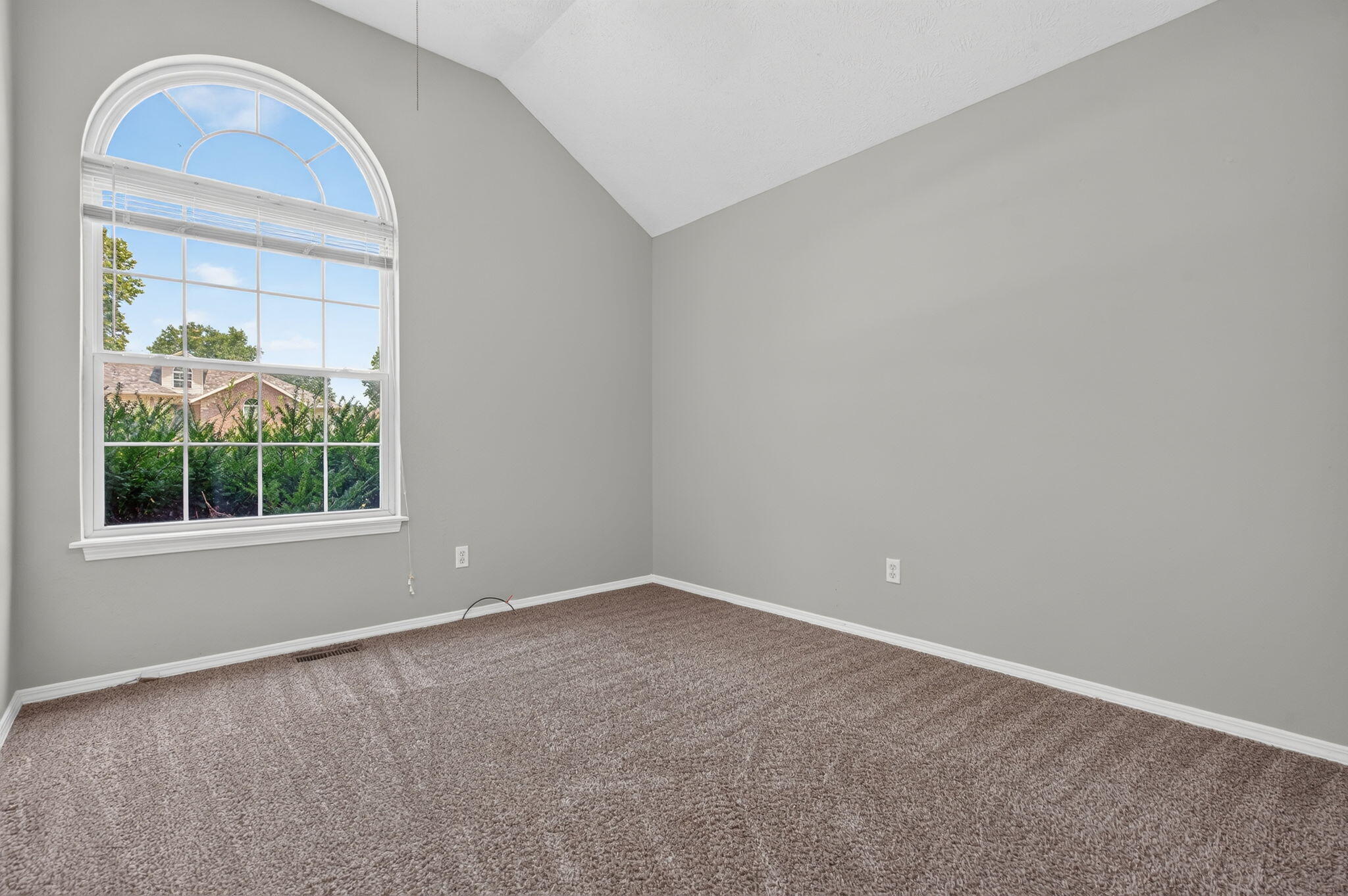 1006 West Cobblefield Way Property Photo 11