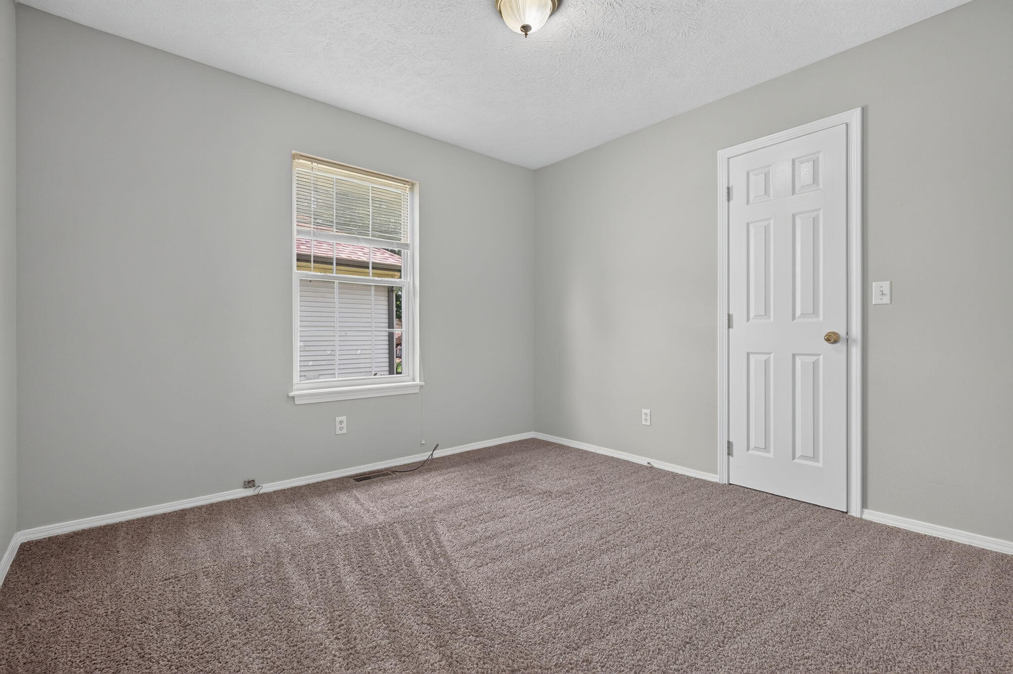 1006 West Cobblefield Way Property Photo 16
