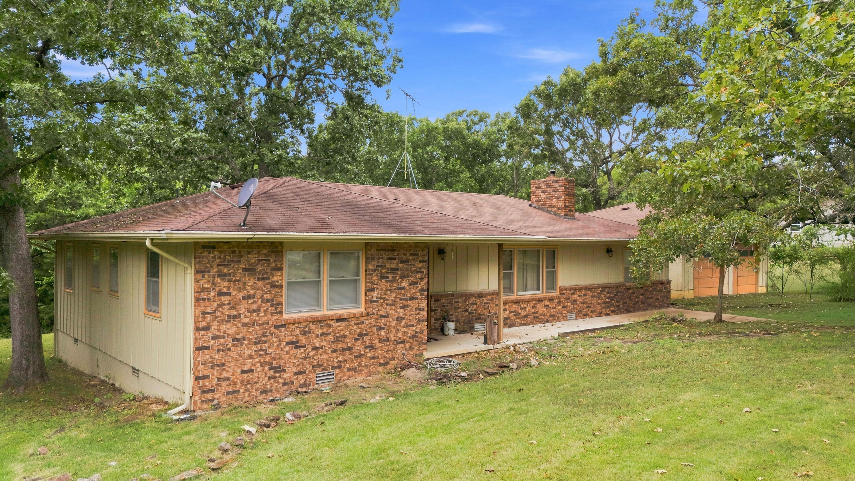 1044 State Highway T Property Photo 2