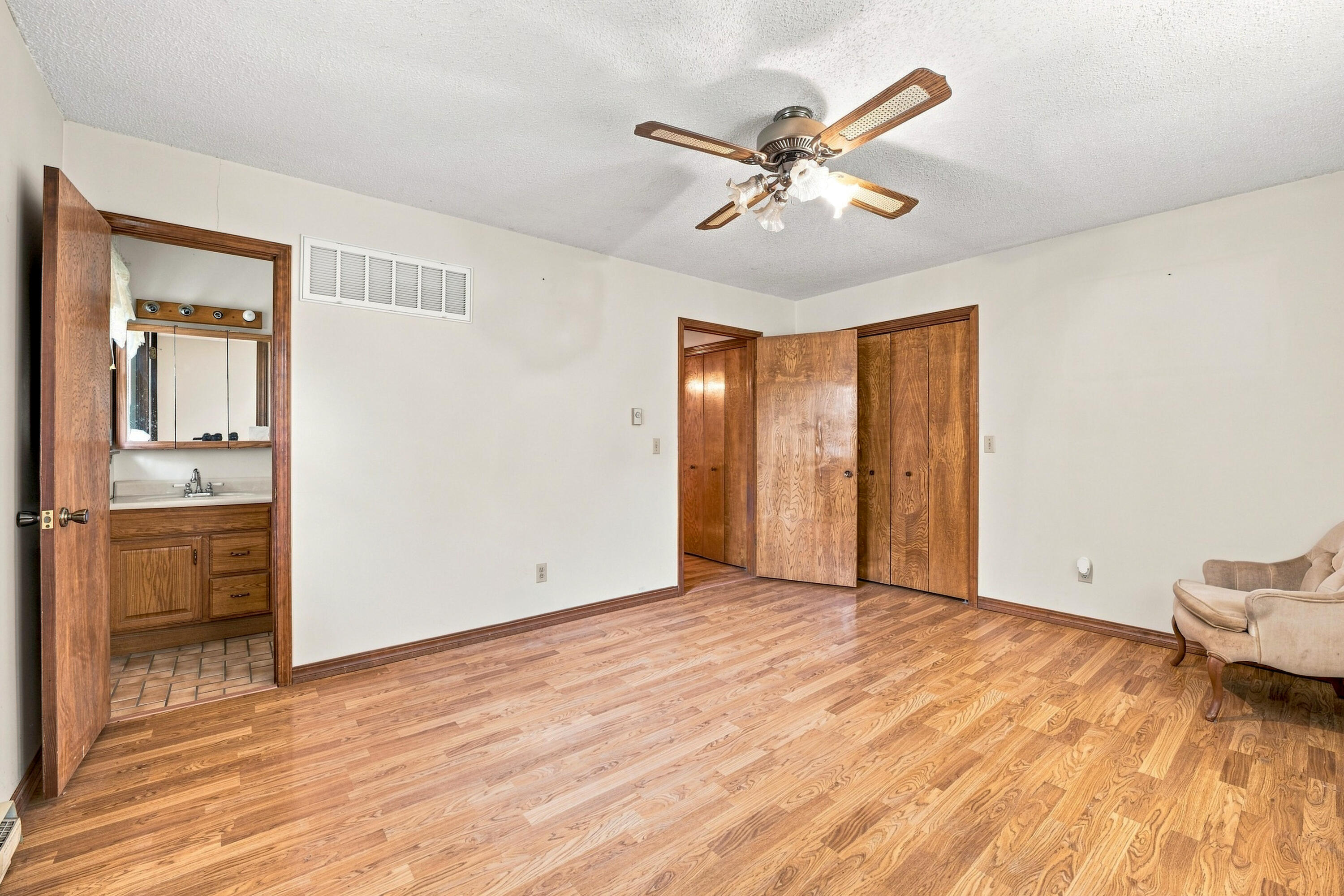 1044 State Highway T Property Photo 22